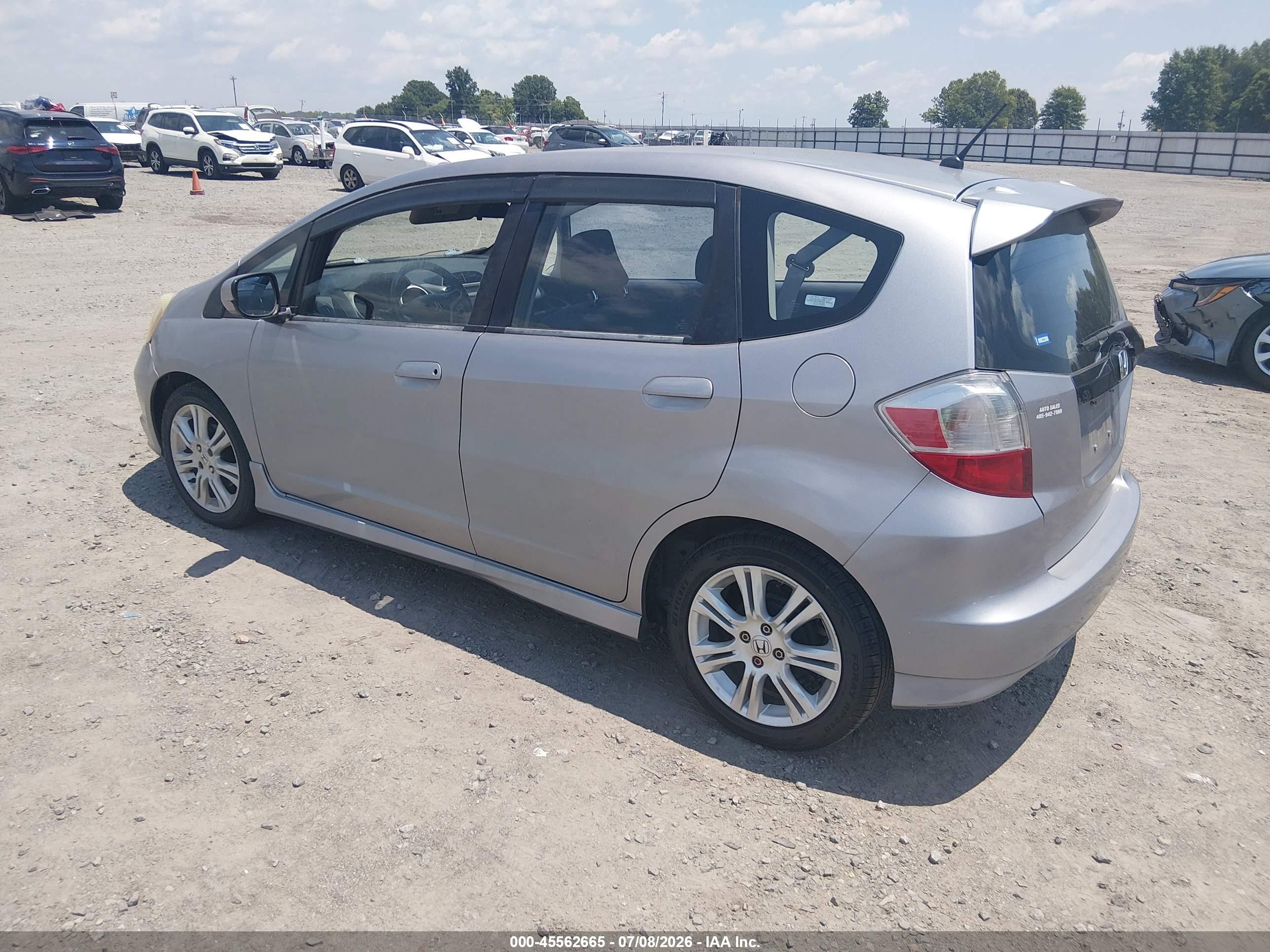 2009 Honda Fit Sport Silver vin: JHMGE88429S068452