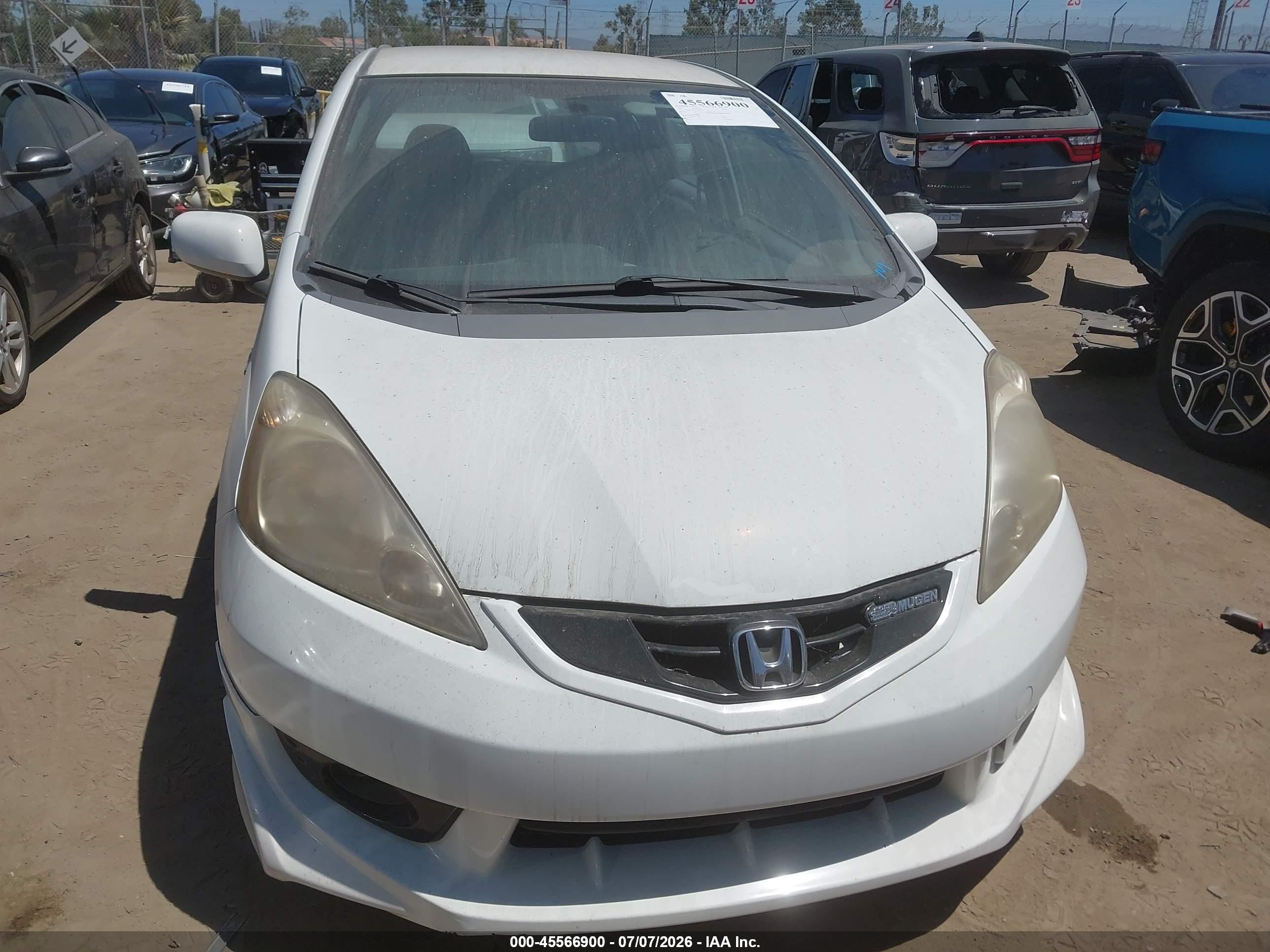 2009 Honda Fit Sport White vin: JHMGE88439C000767