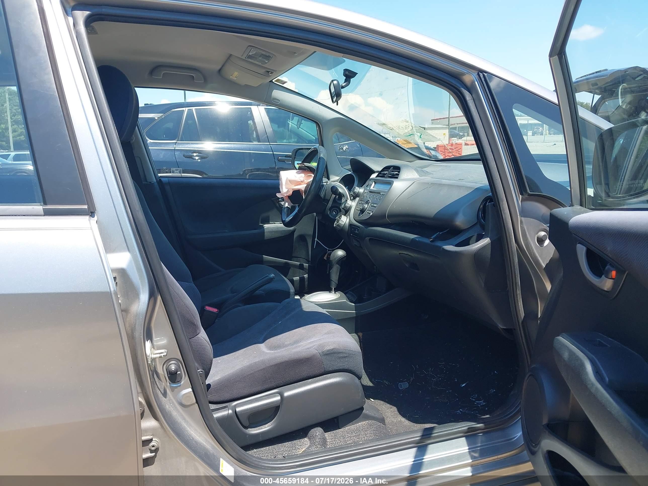 2009 Honda Fit Sport Silver vin: JHMGE88439S002962