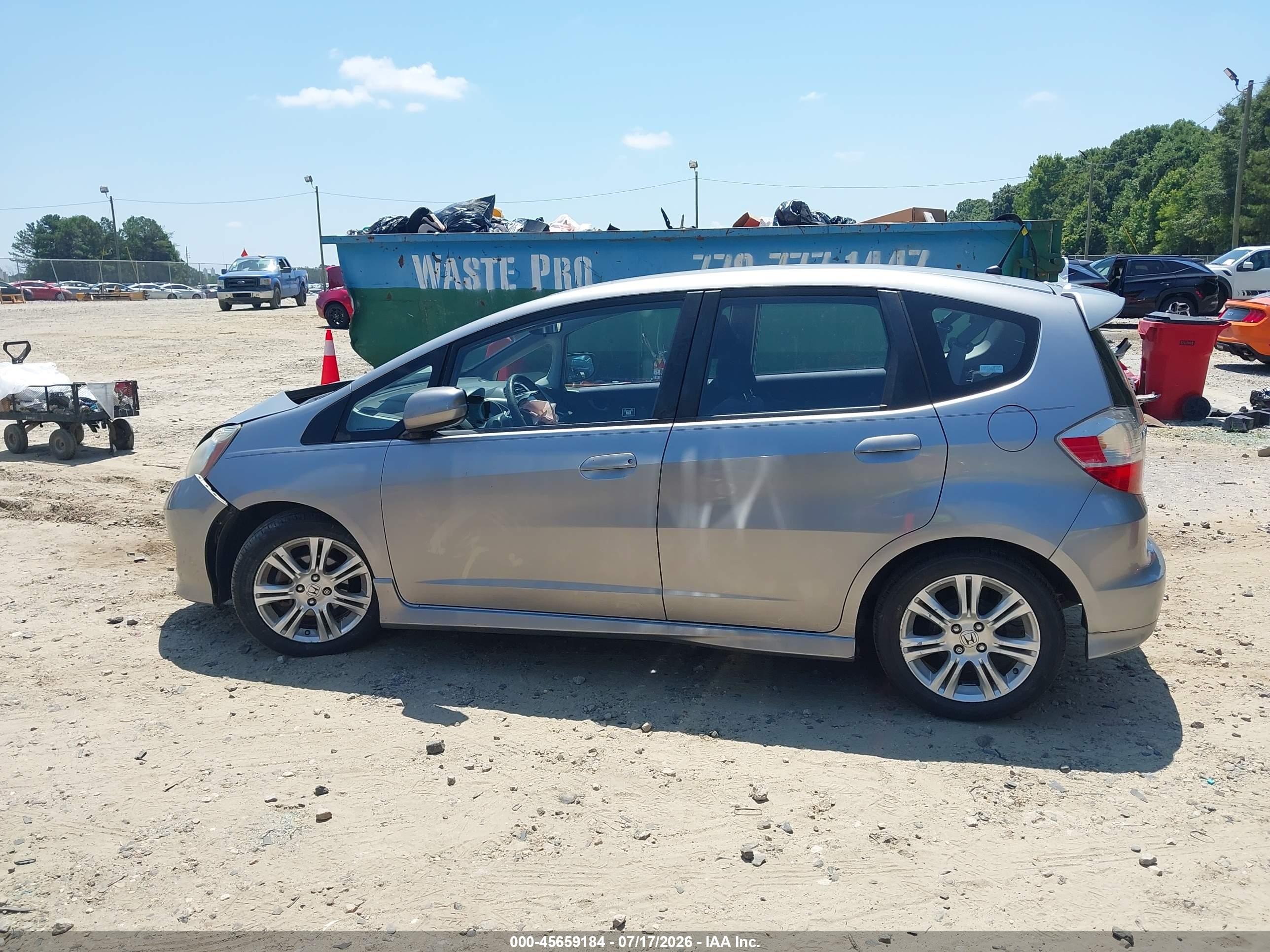 2009 Honda Fit Sport Silver vin: JHMGE88439S002962