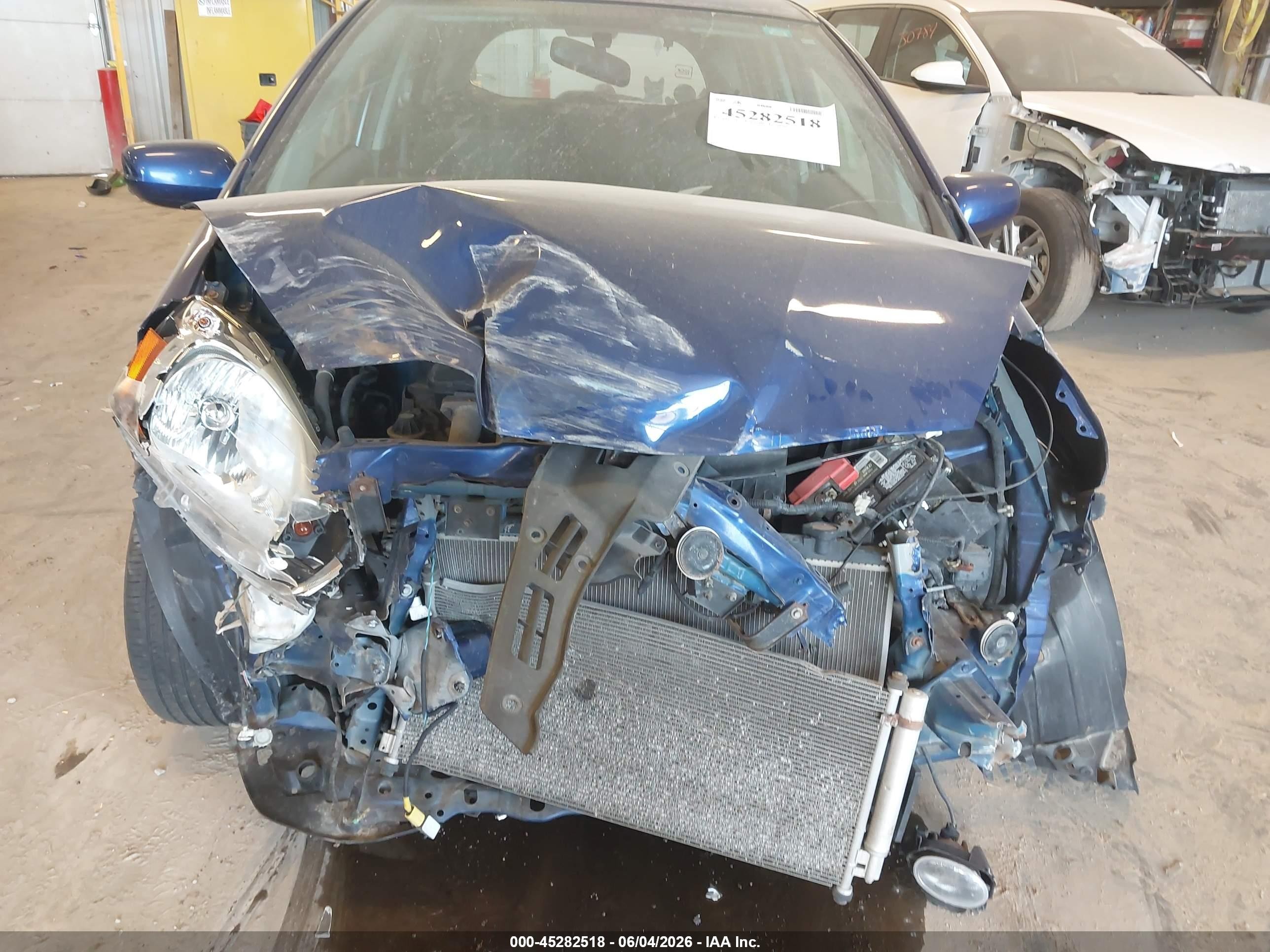 2009 Honda Fit Sport Blue vin: JHMGE88439S049053