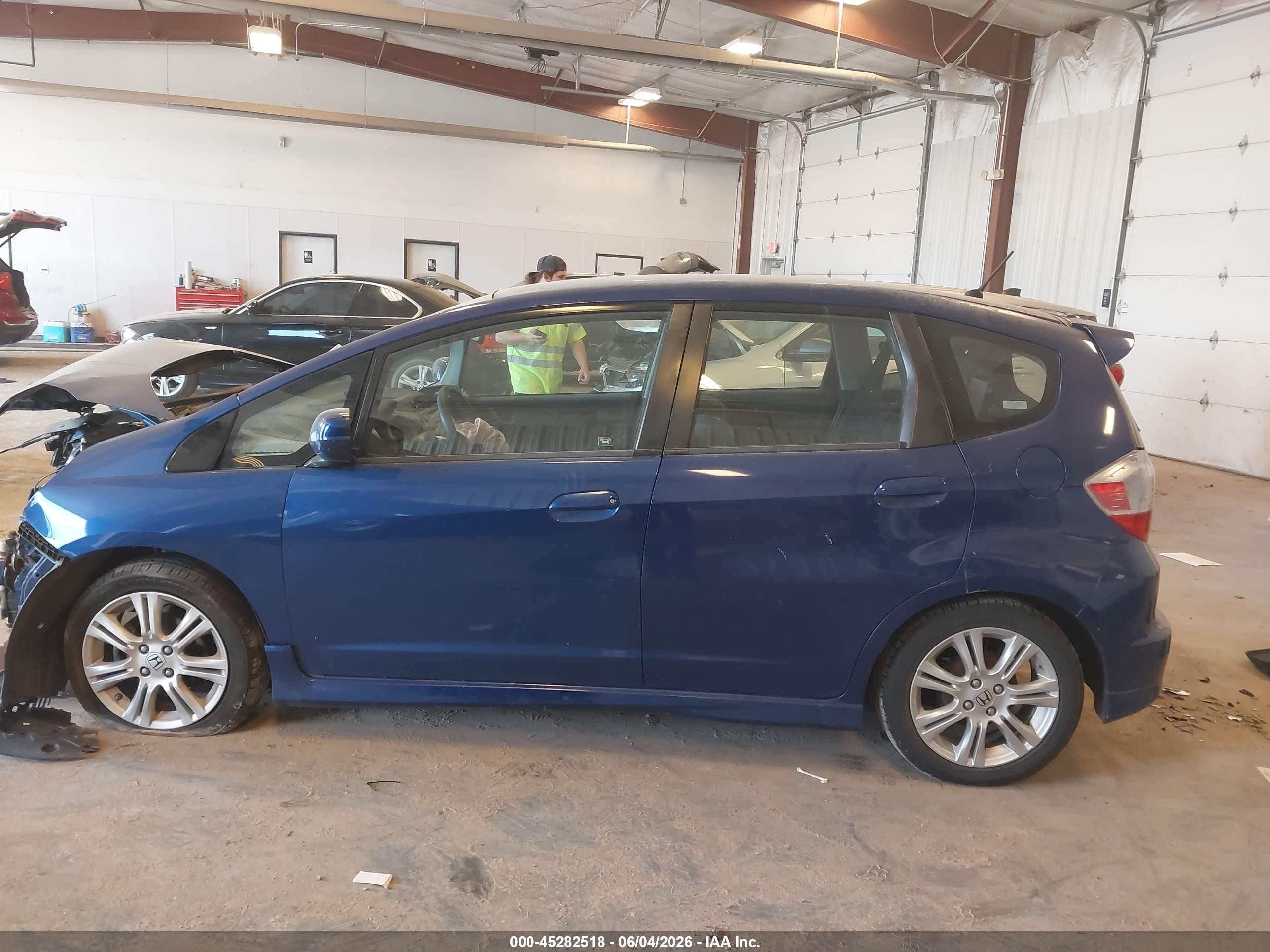 2009 Honda Fit Sport Blue vin: JHMGE88439S049053