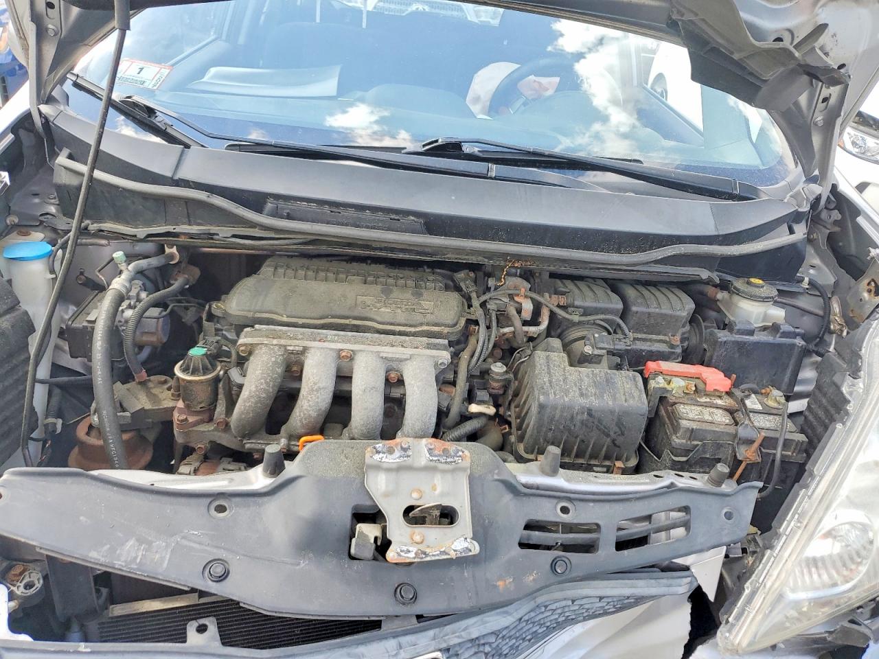 2009 Honda Fit Sport Silver vin: JHMGE88449S027109