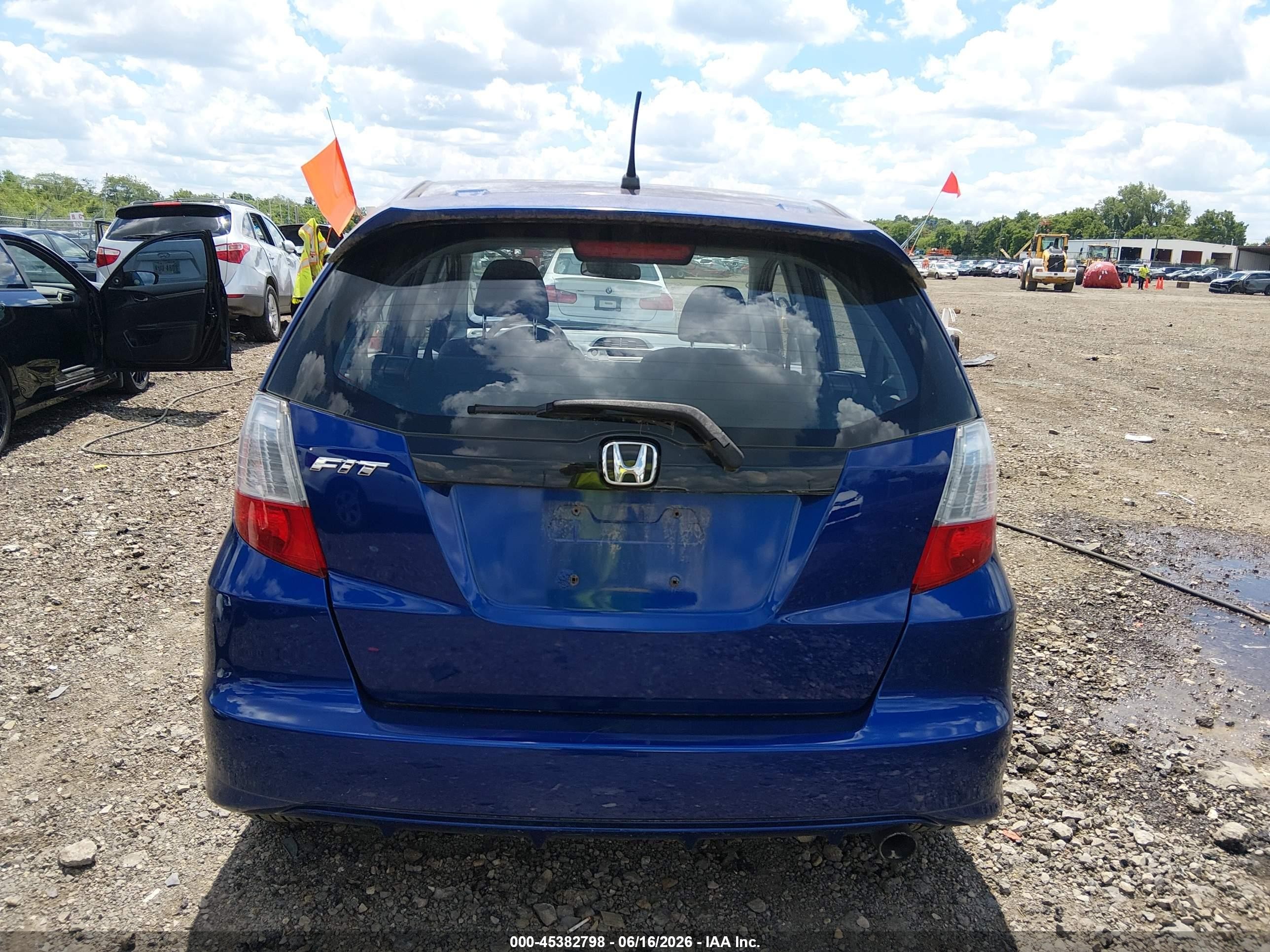 2009 Honda Fit Sport Blue vin: JHMGE88449S047523