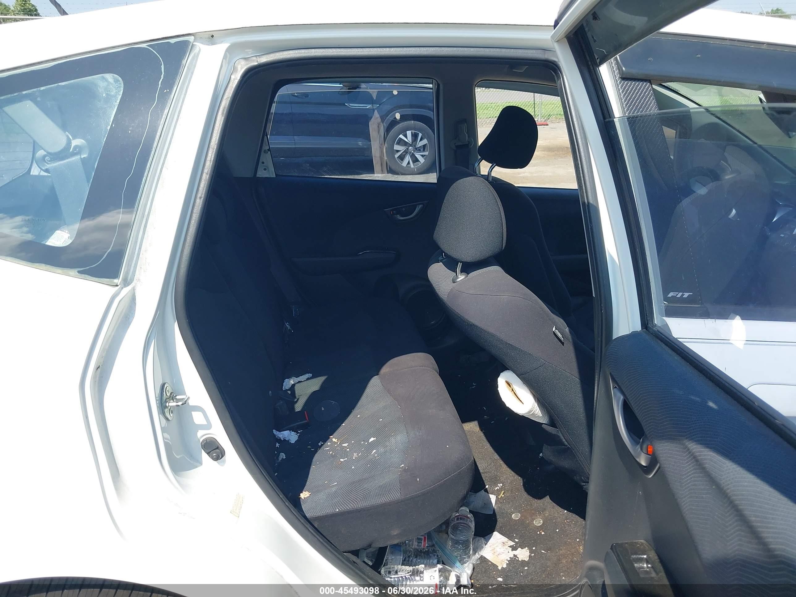 2009 Honda Fit Sport Белый vin: JHMGE88469C000424