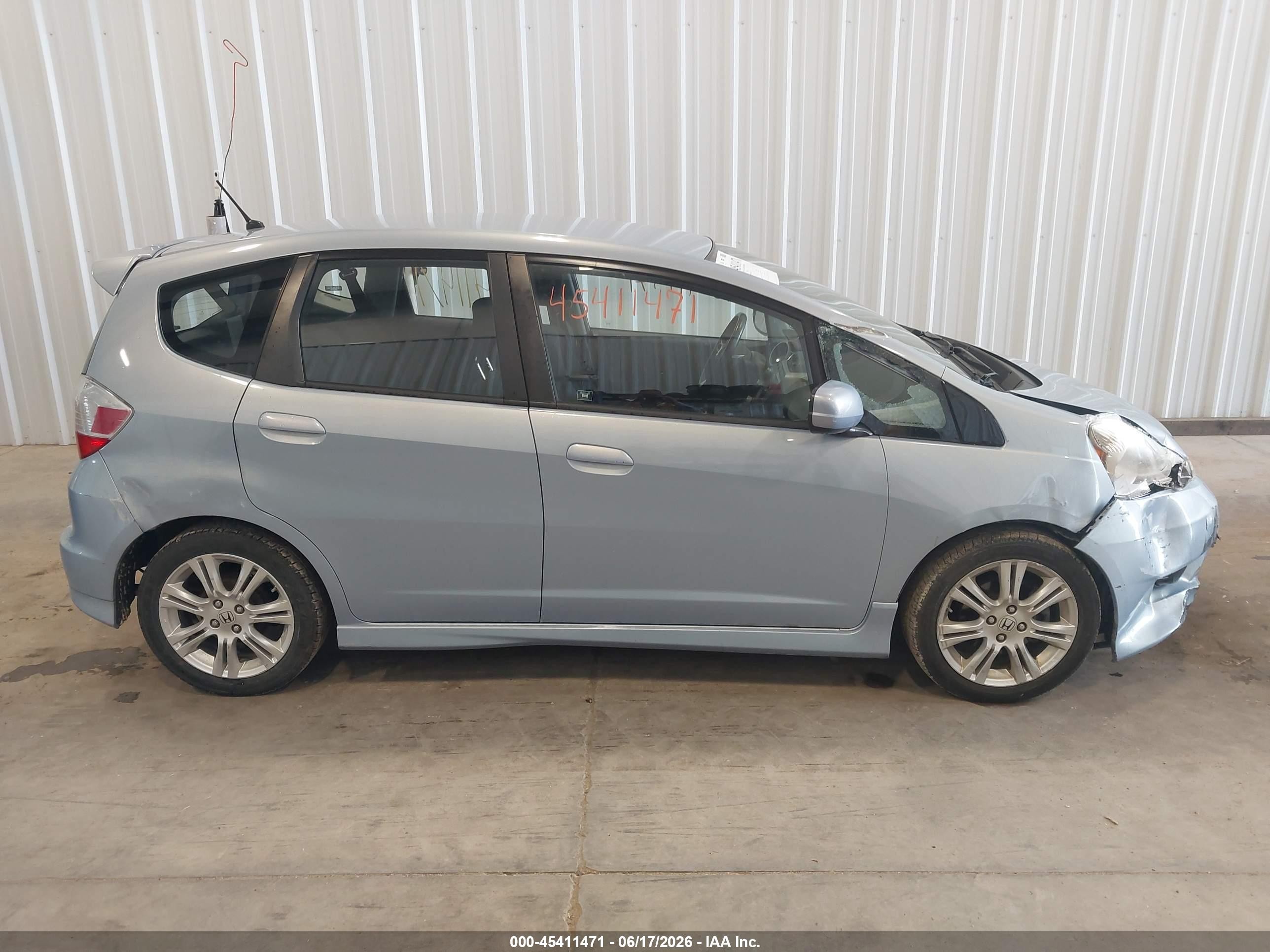 2009 Honda Fit Sport Blue vin: JHMGE88469S053551