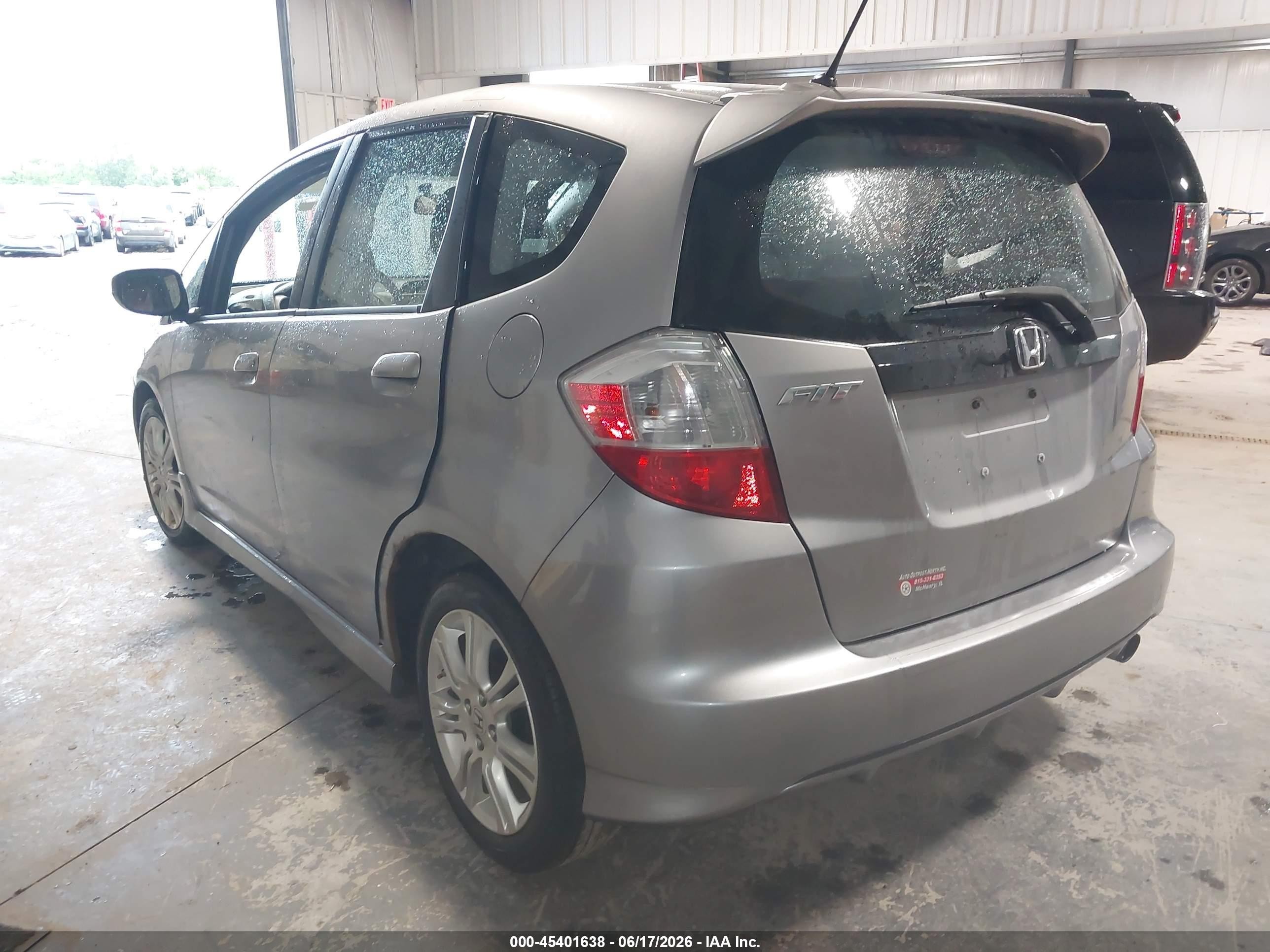 2009 Honda Fit Sport Silver vin: JHMGE88469S060869
