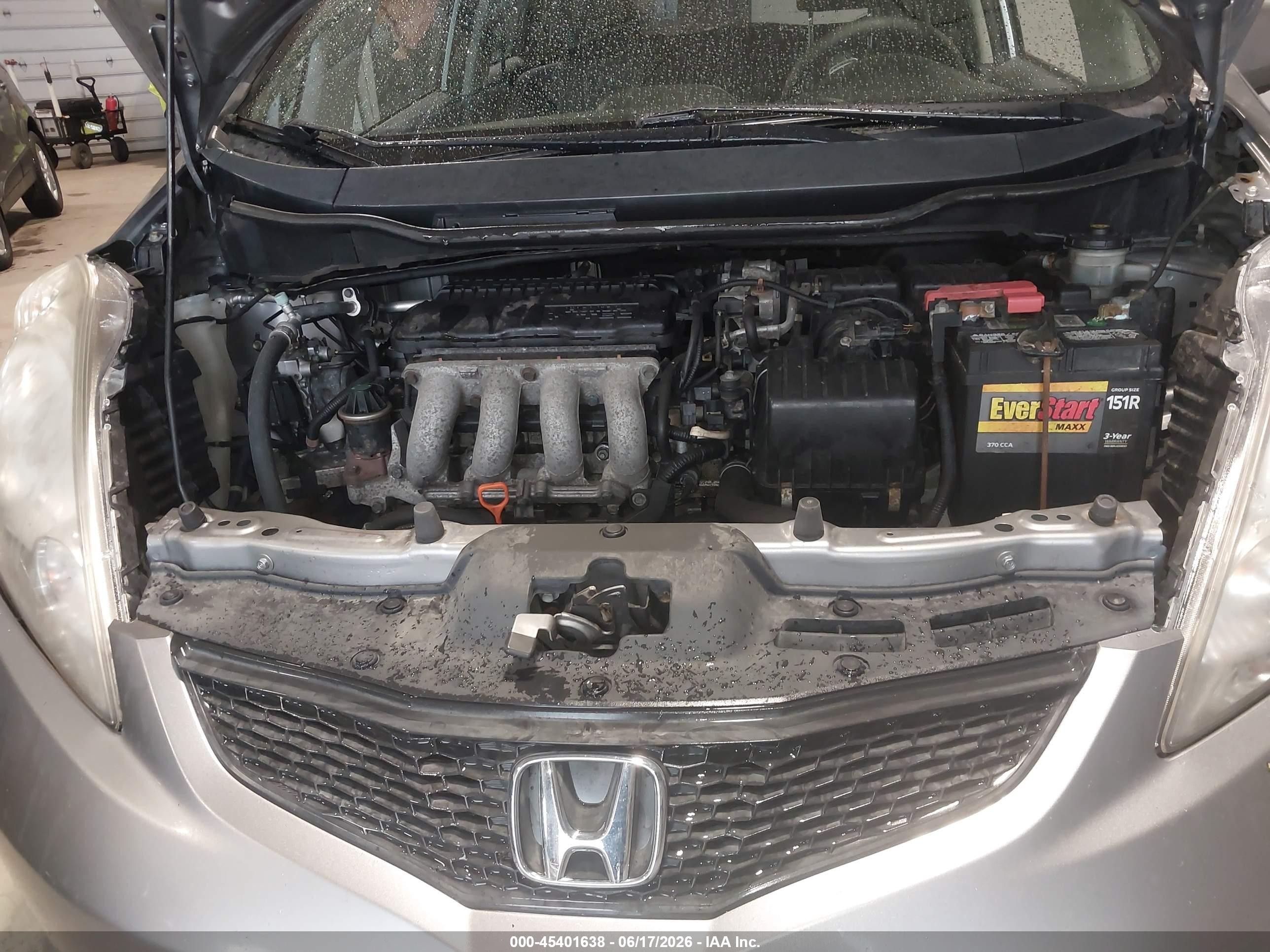 2009 Honda Fit Sport Silver vin: JHMGE88469S060869