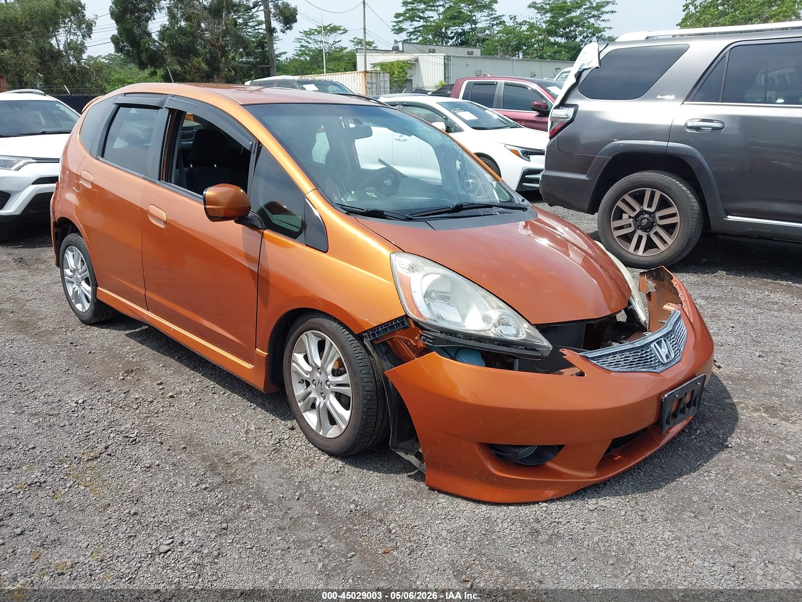 2009 Honda Fit Sport Orange vin: JHMGE88479S033695