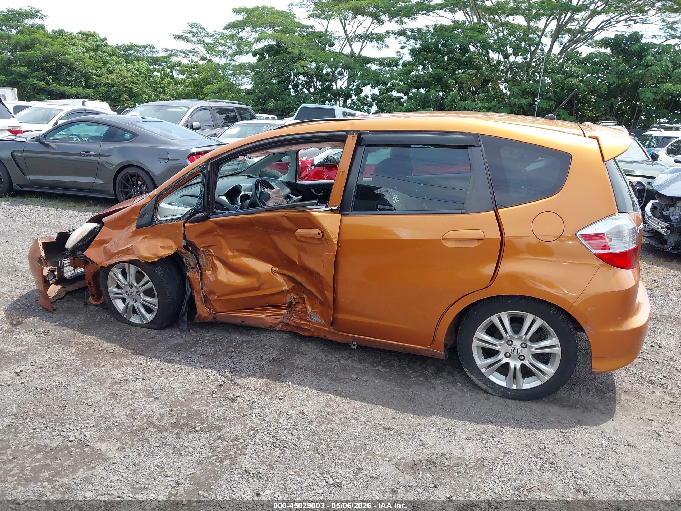 2009 Honda Fit Sport Orange vin: JHMGE88479S033695