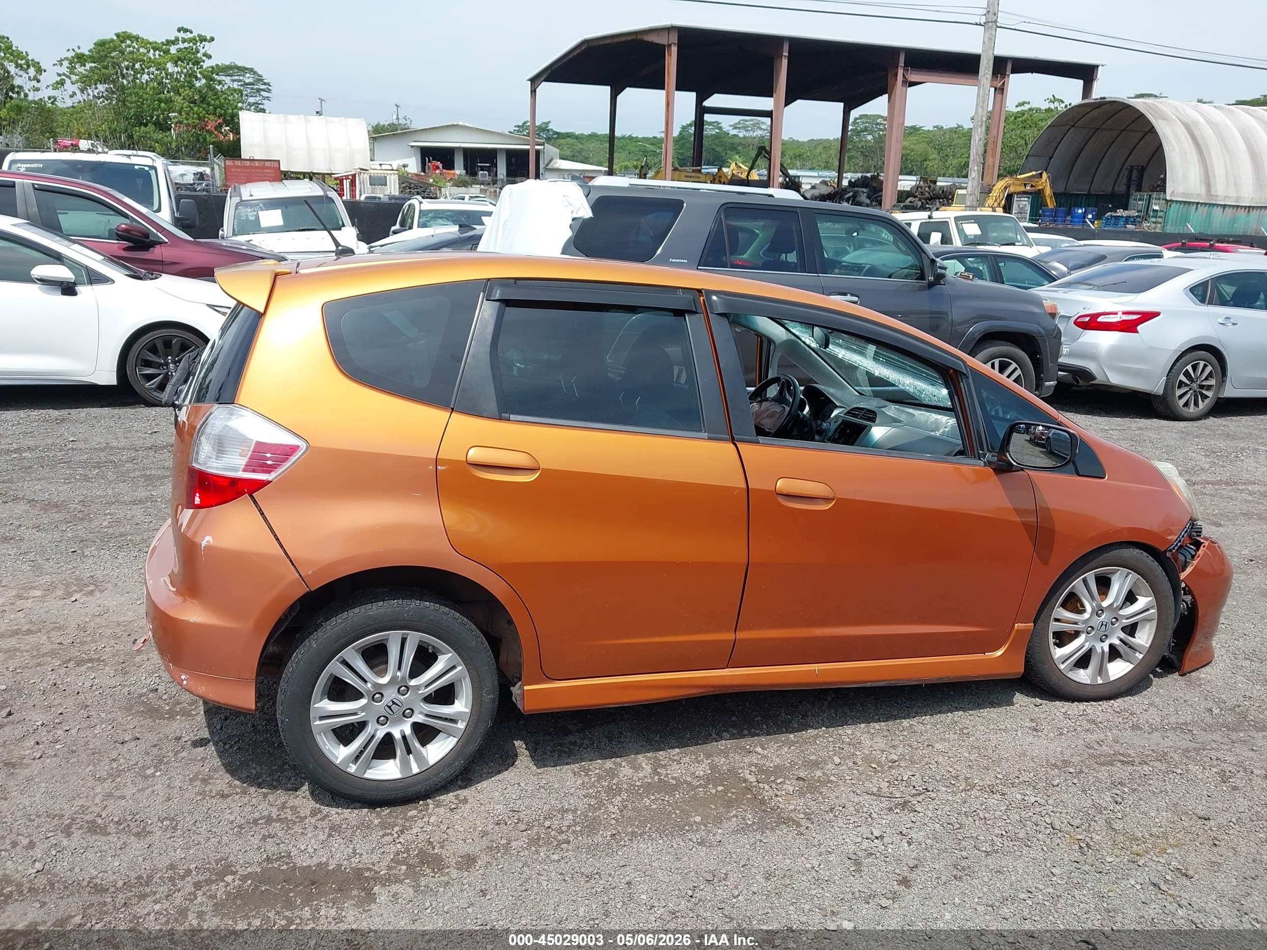 2009 Honda Fit Sport Orange vin: JHMGE88479S033695