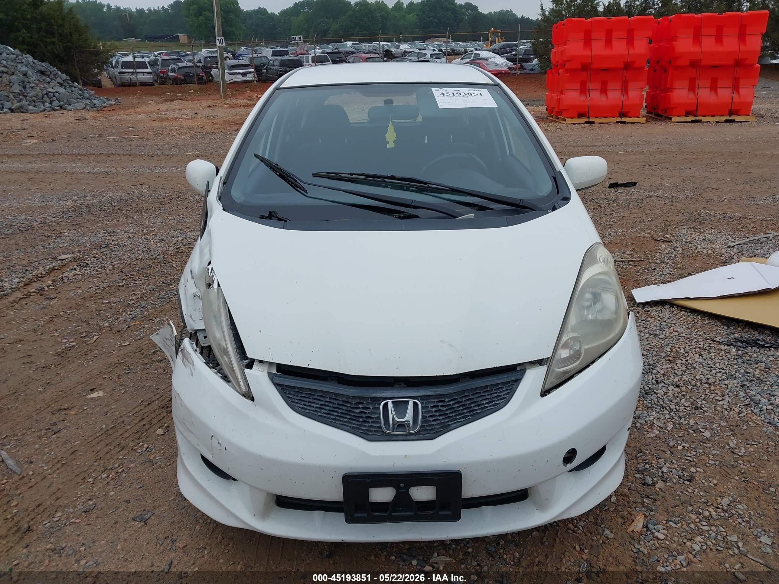 2009 Honda Fit Sport White vin: JHMGE88489S010376