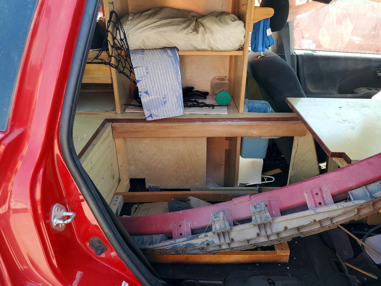 2009 Honda Fit Sport Red vin: JHMGE88499C000868