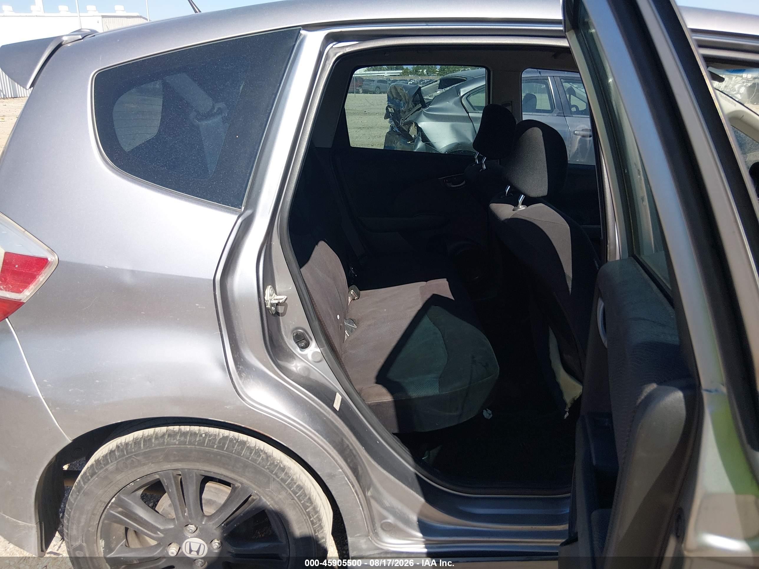 2009 Honda Fit Sport Silver vin: JHMGE88499S032368