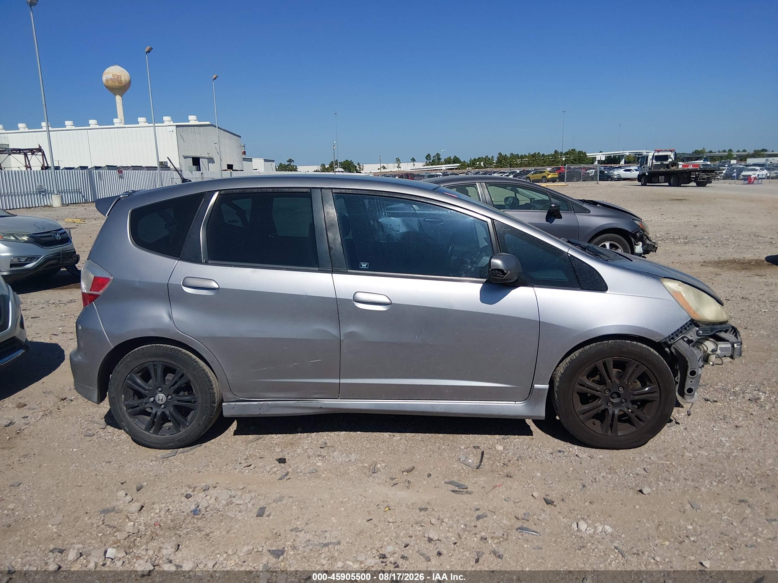 2009 Honda Fit Sport Silver vin: JHMGE88499S032368