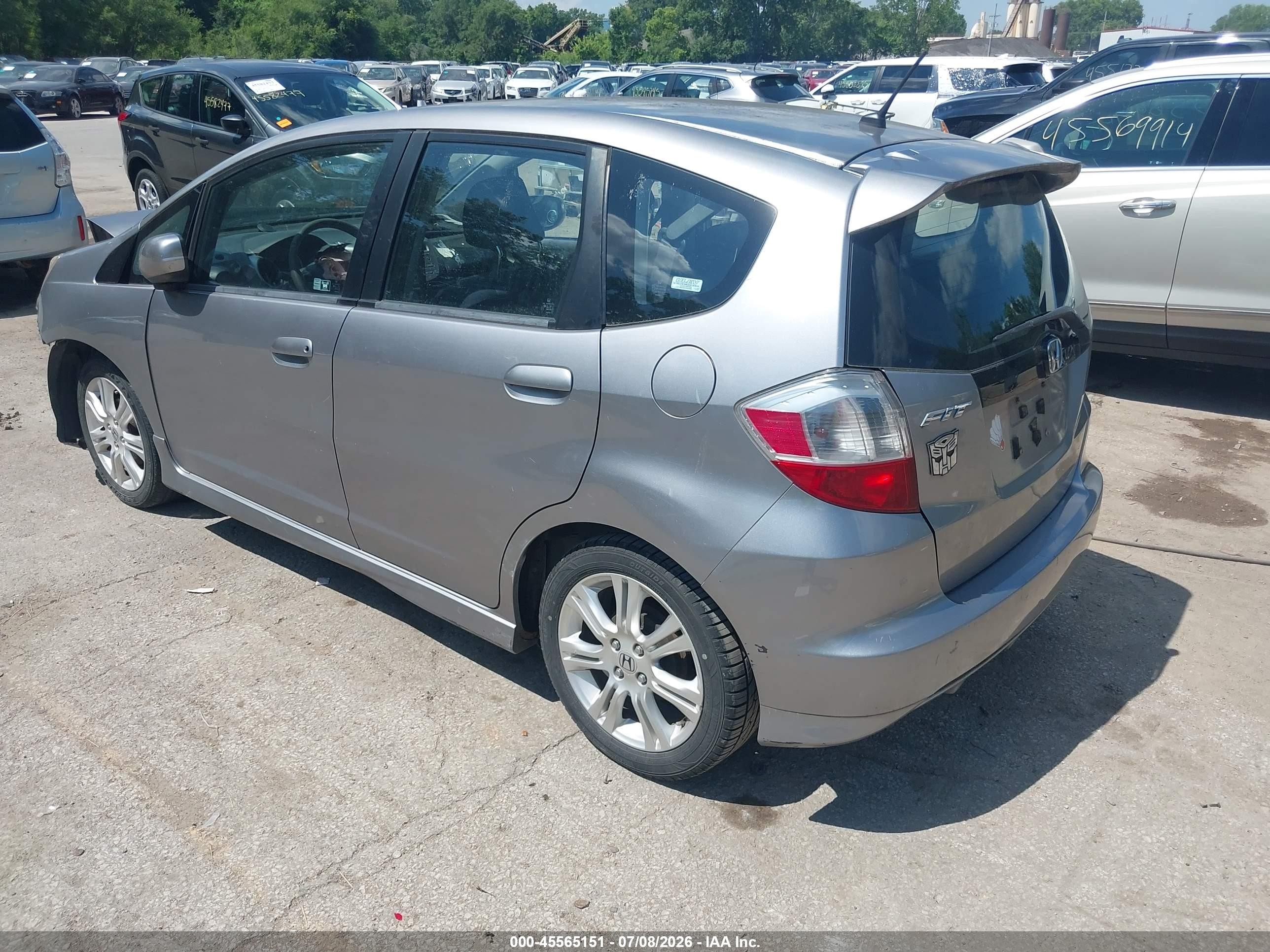 2009 Honda Fit Sport Silver vin: JHMGE884X9S008290