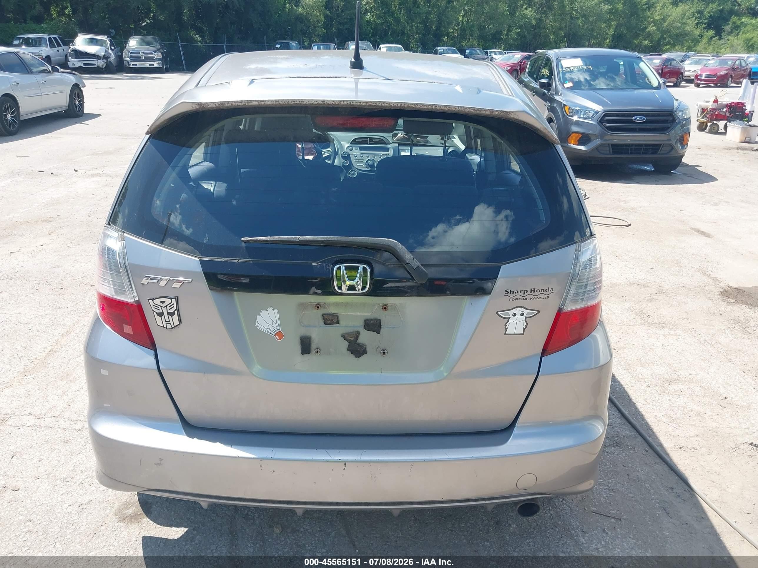 2009 Honda Fit Sport Silver vin: JHMGE884X9S008290