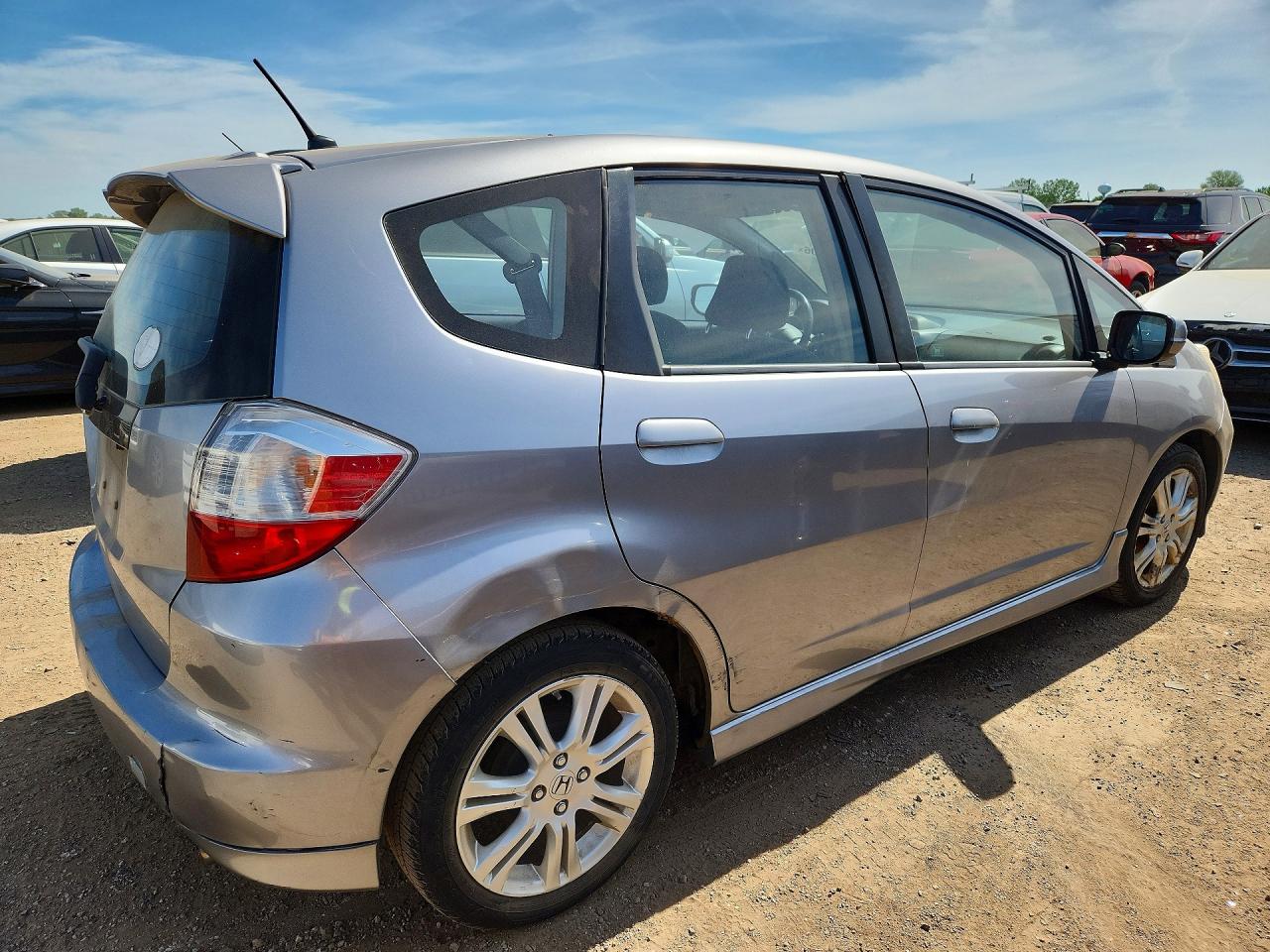 2009 Honda Fit Gray vin: JHMGE884X9S026966