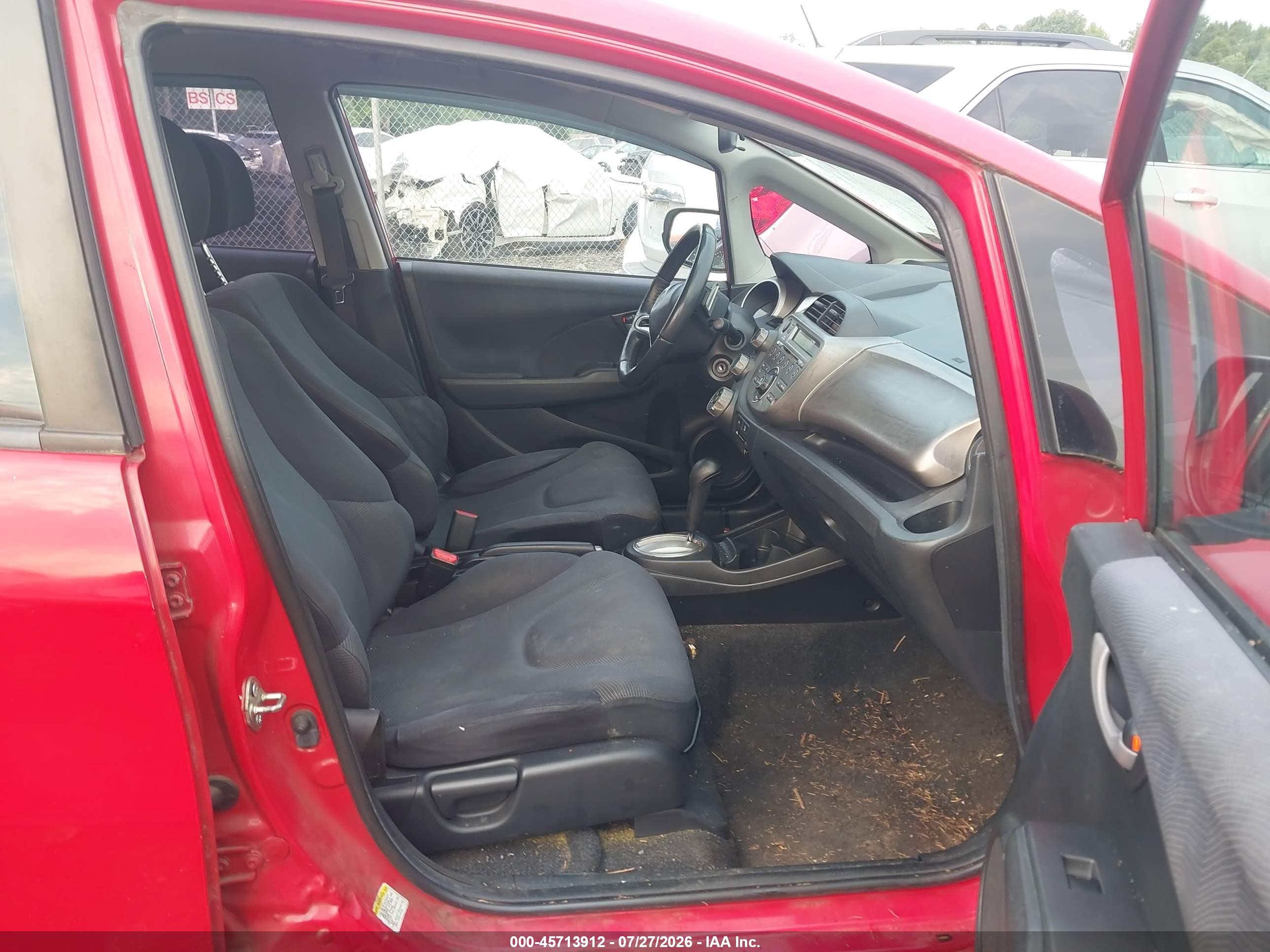 2009 Honda Fit Sport Red vin: JHMGE884X9S036574