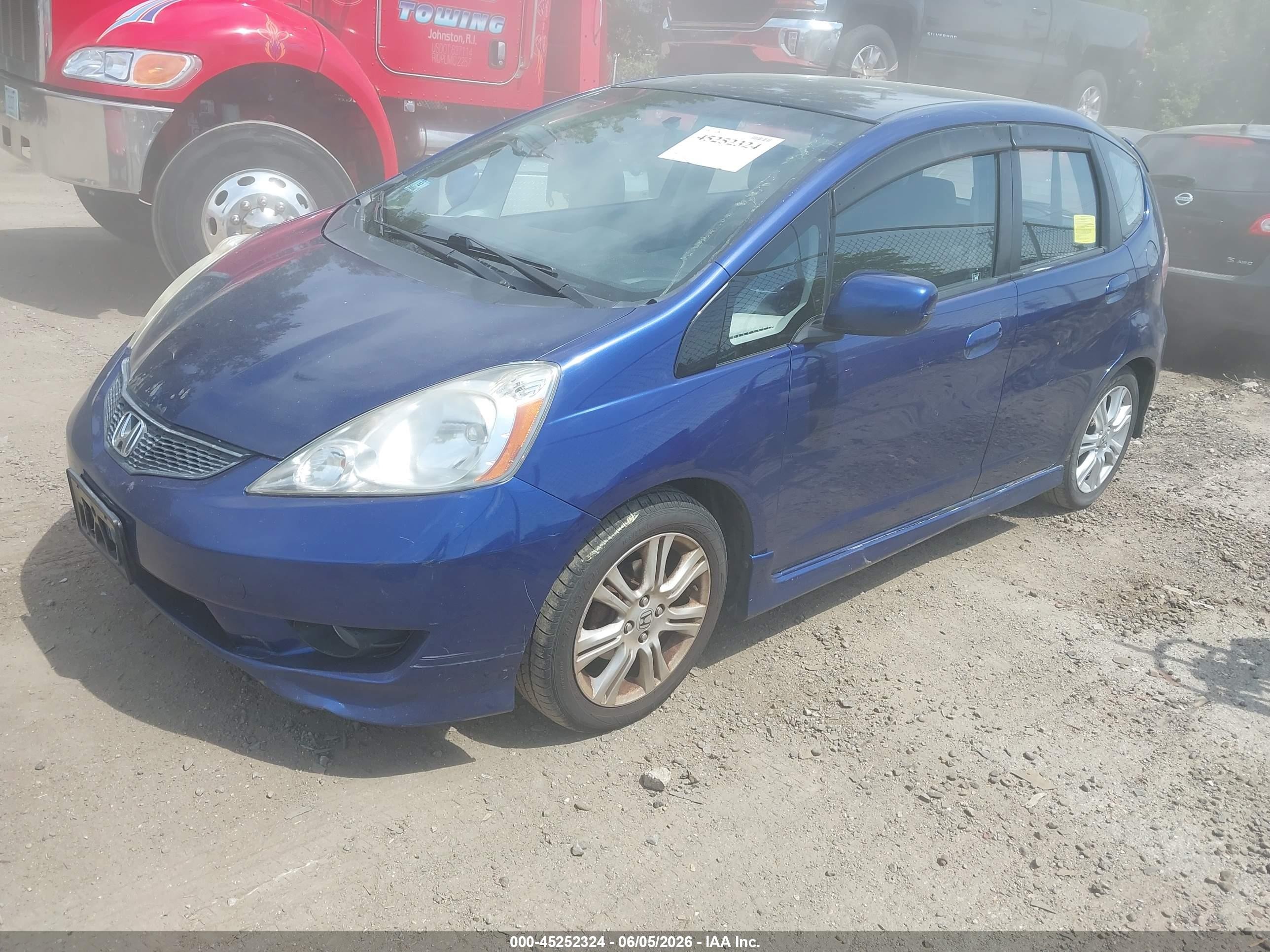 2009 Honda Fit Sport Blue vin: JHMGE884X9S044710