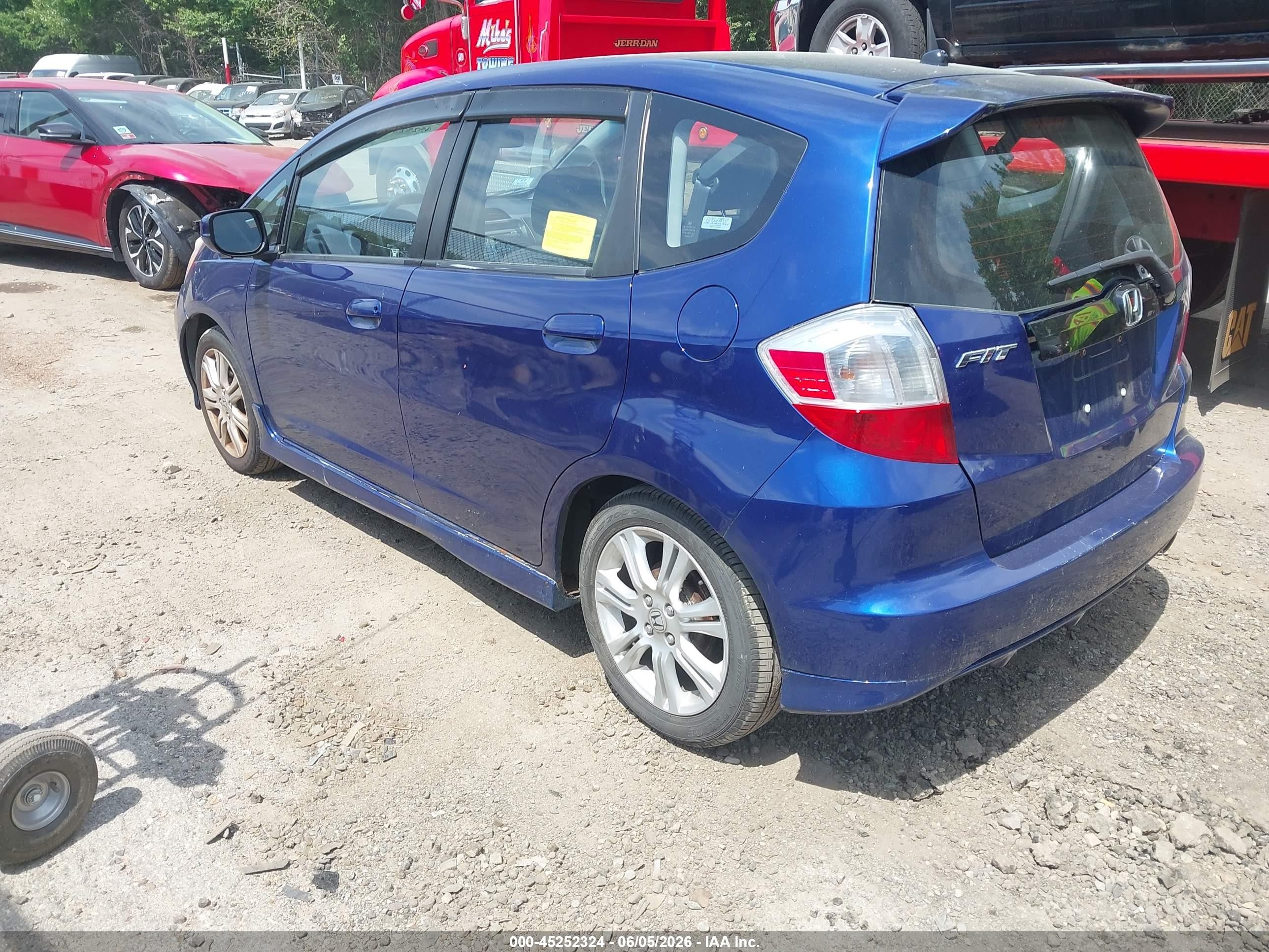 2009 Honda Fit Sport Blue vin: JHMGE884X9S044710
