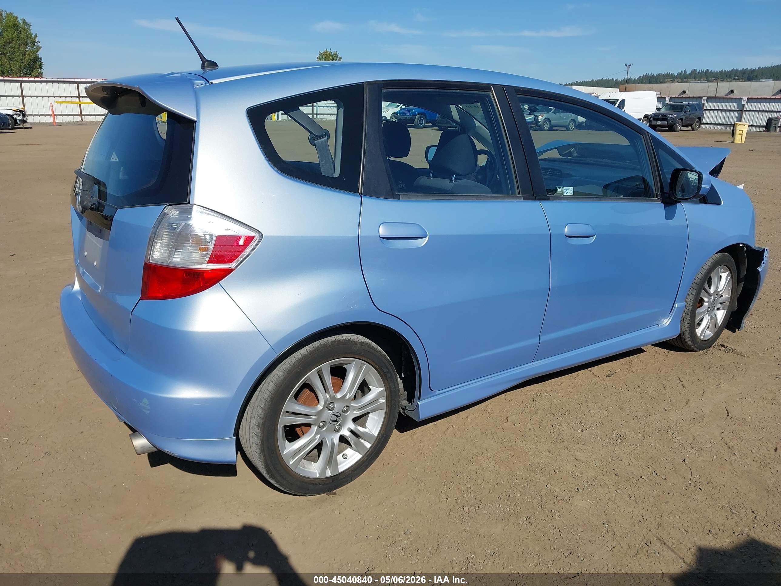 2009 Honda Fit Sport Blue vin: JHMGE884X9S056307