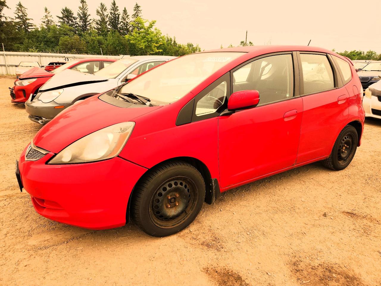 2009 Honda Fit Lx Red vin: JHMGE88539S802637
