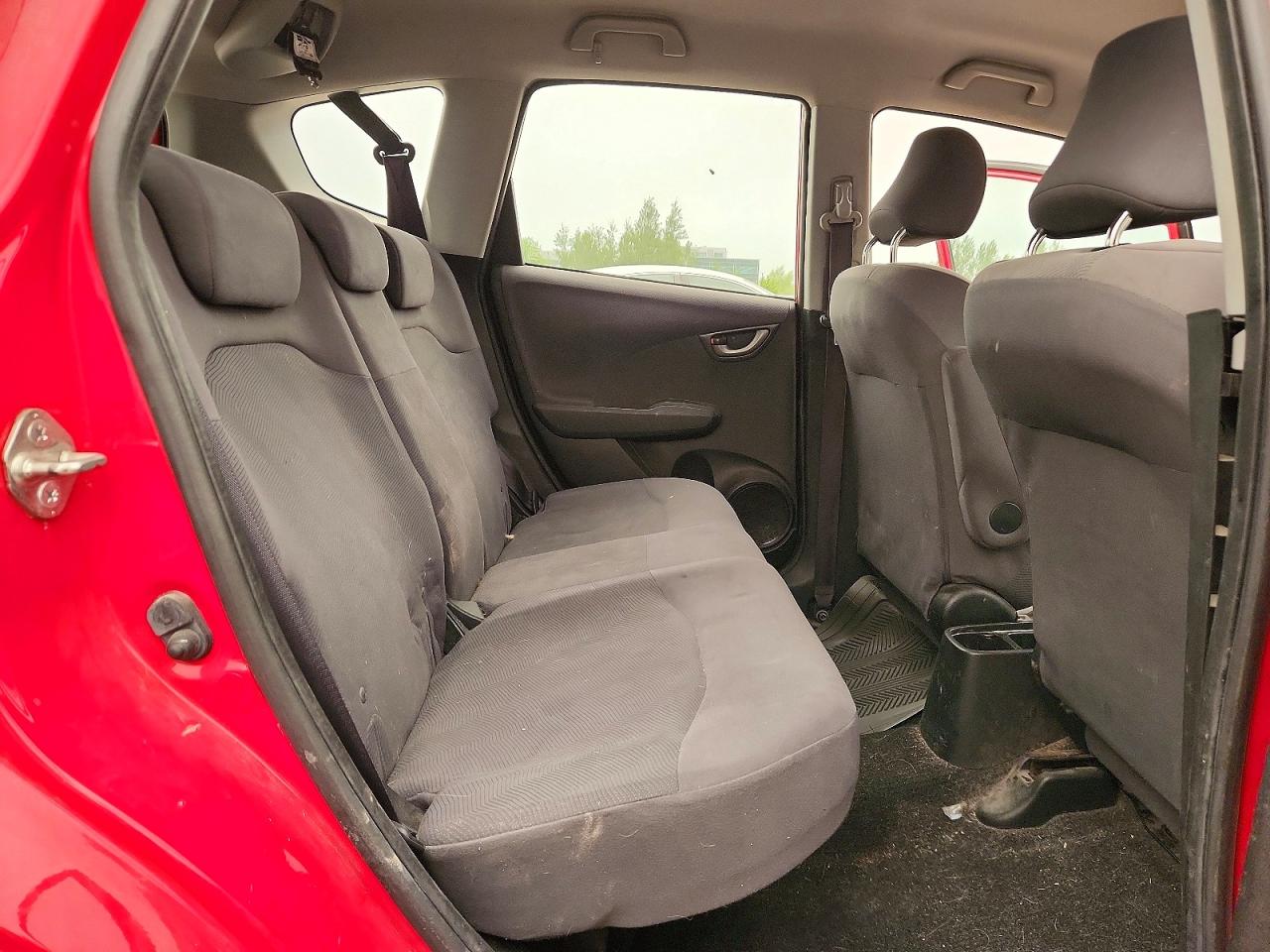 2009 Honda Fit Lx Red vin: JHMGE88539S802637