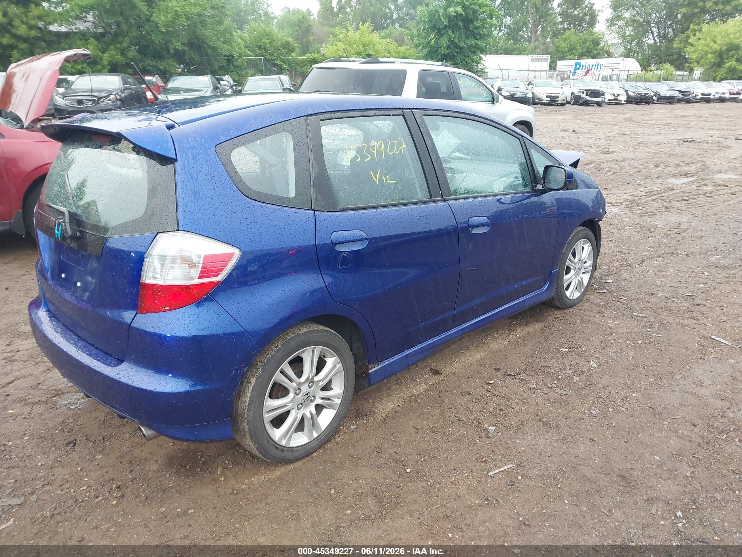 2009 Honda Fit Sport Blue vin: JHMGE88609S008204