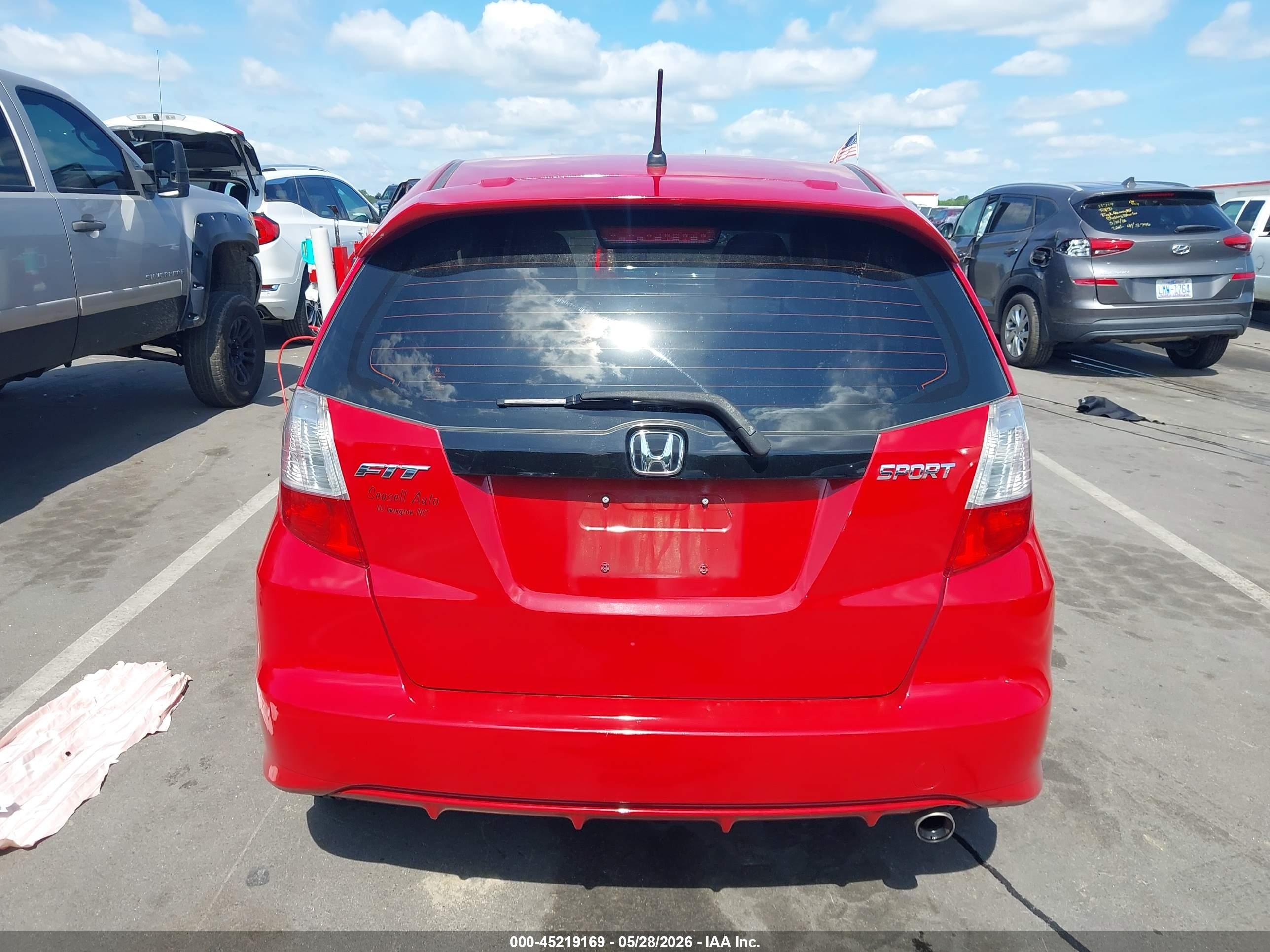 2009 Honda Fit Sport Red vin: JHMGE88649S000039
