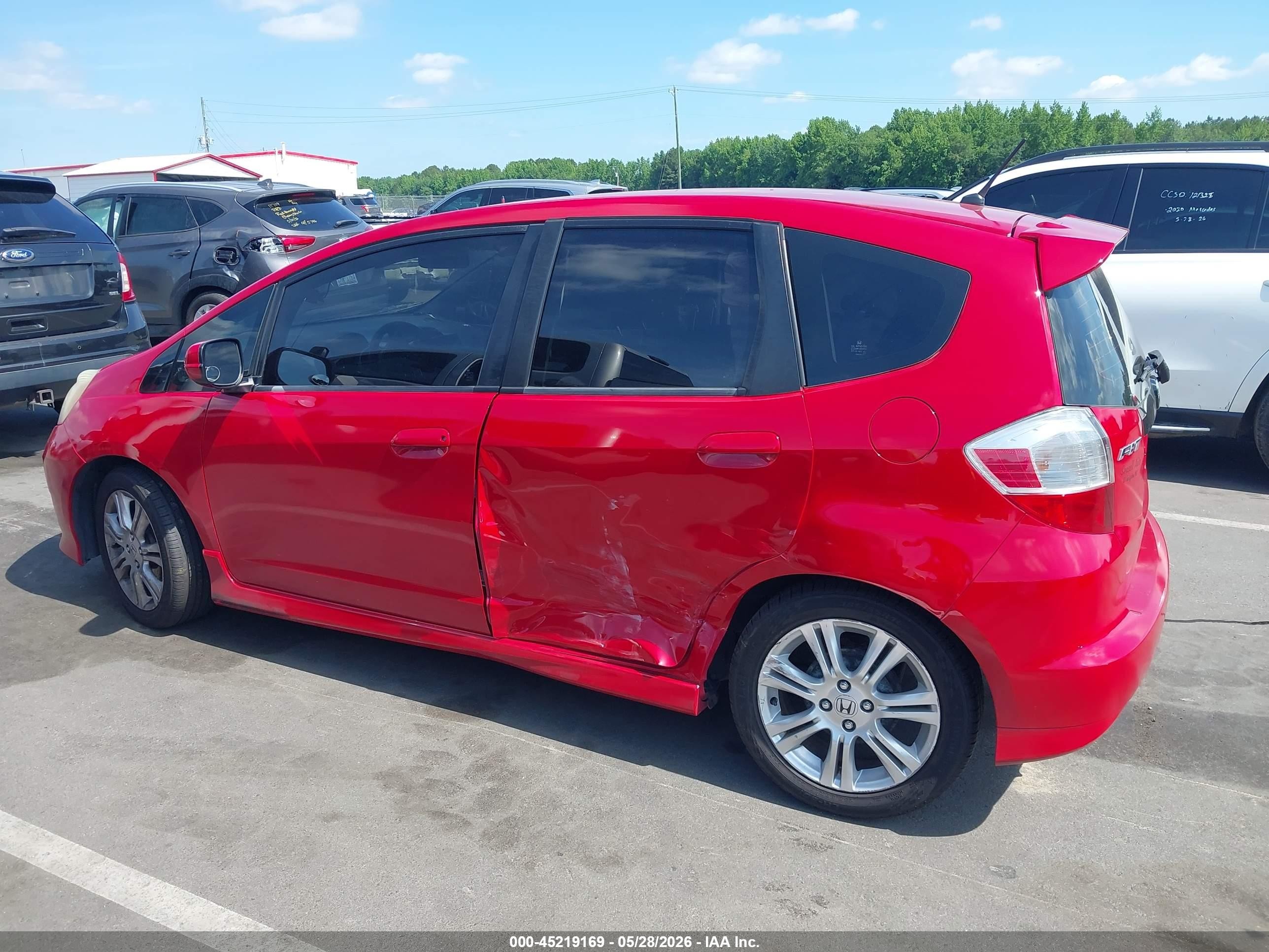 2009 Honda Fit Sport Red vin: JHMGE88649S000039
