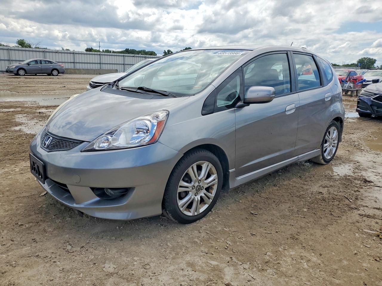 2009 Honda Fit Sport Silver vin: JHMGE88649S006522