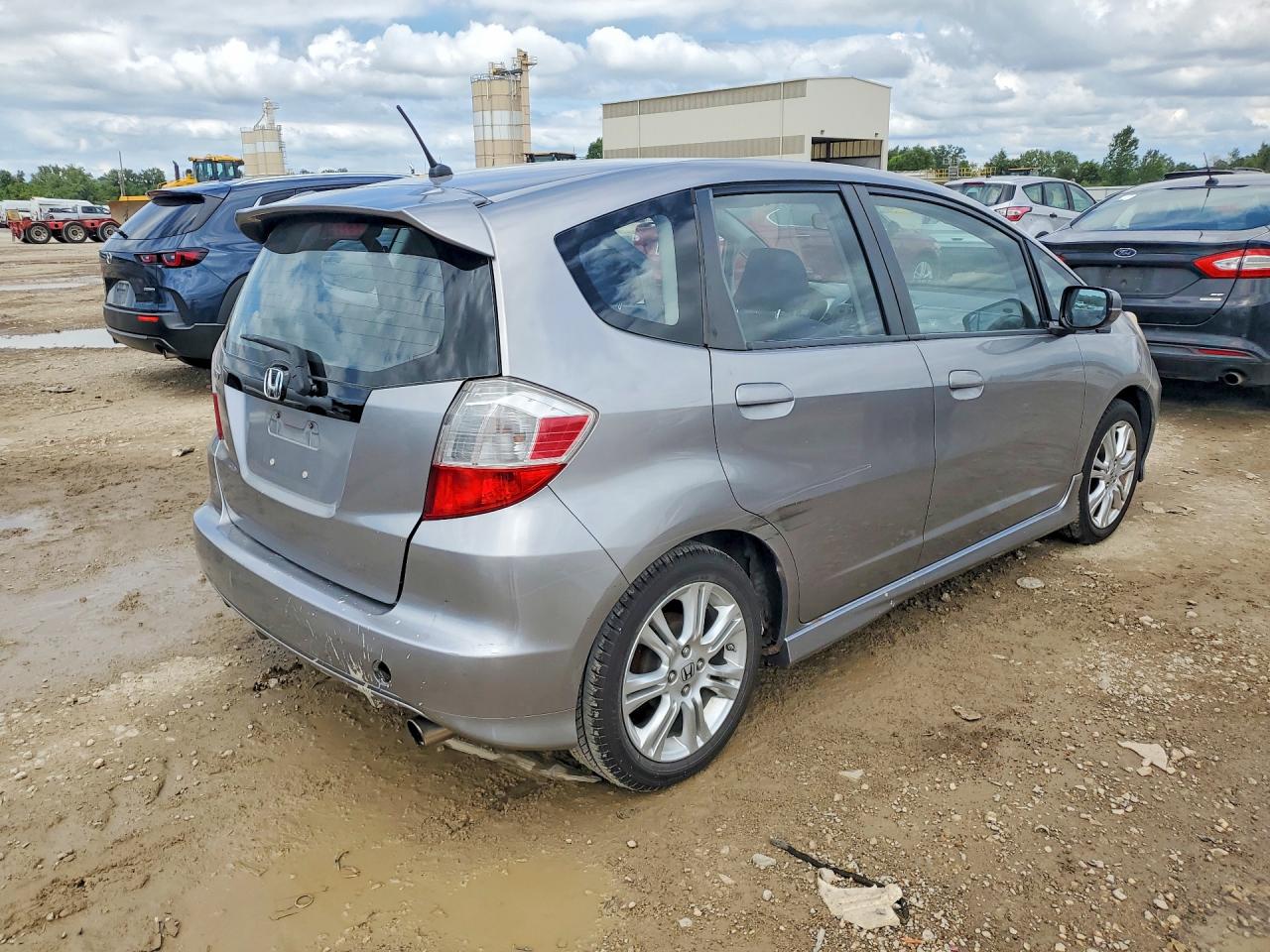 2009 Honda Fit Sport Silver vin: JHMGE88649S006522