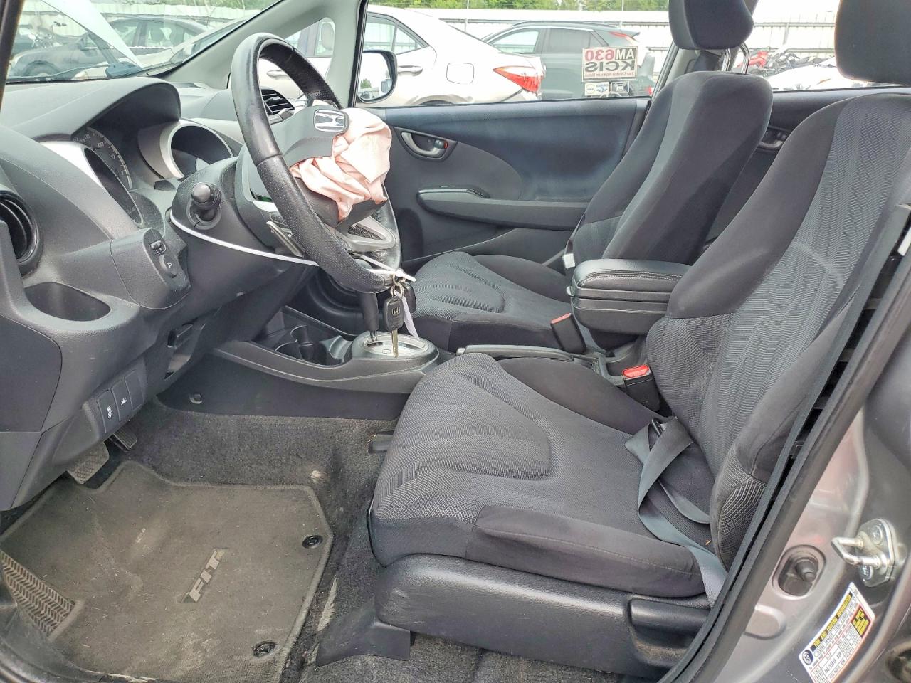 2009 Honda Fit Sport Silver vin: JHMGE88669S006554