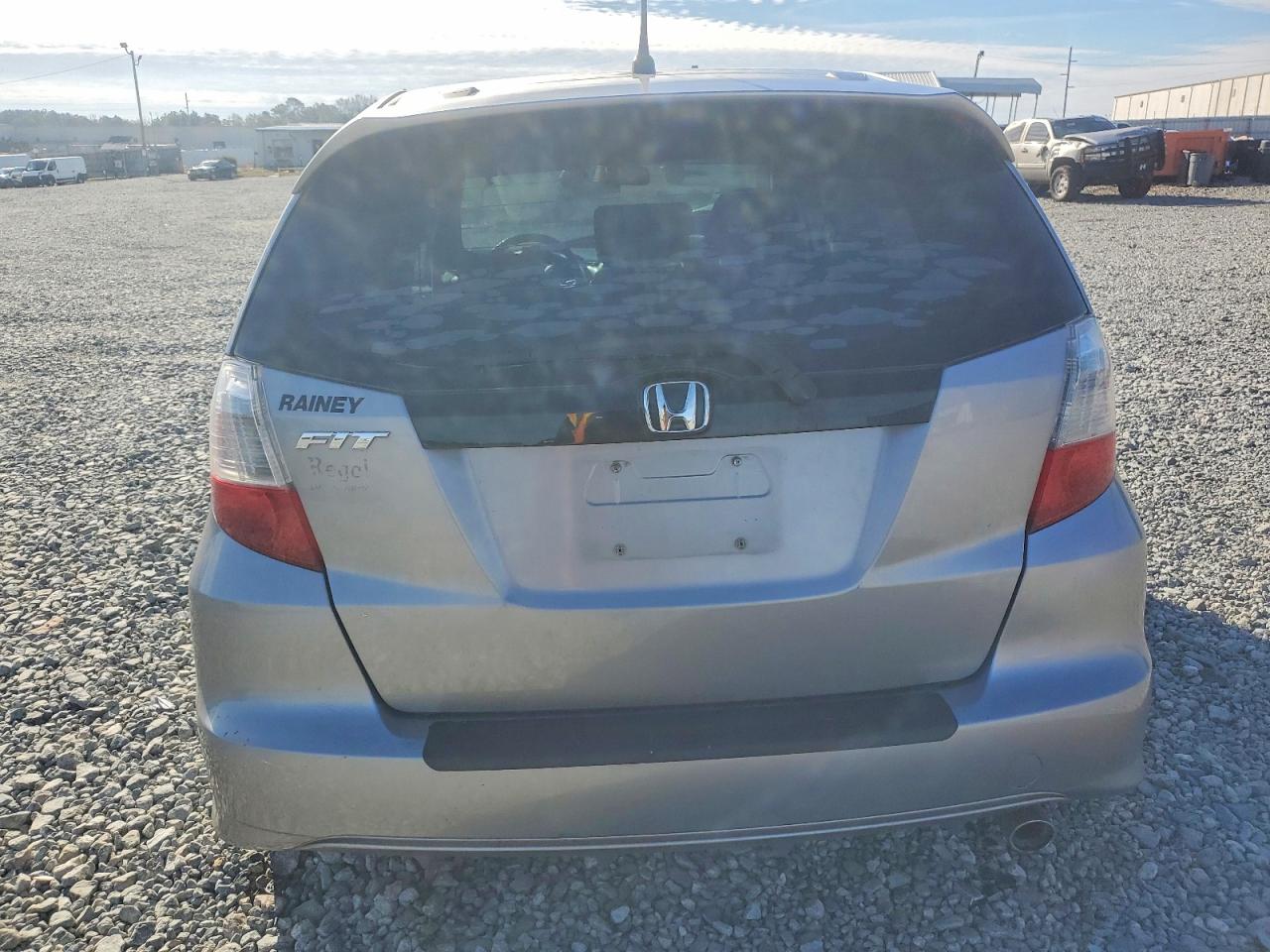 2009 Honda Fit Sport Silver vin: JHMGE88669S020583