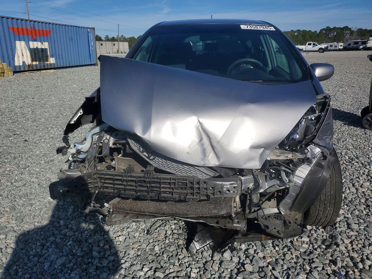 2009 Honda Fit Sport Silver vin: JHMGE88669S020583