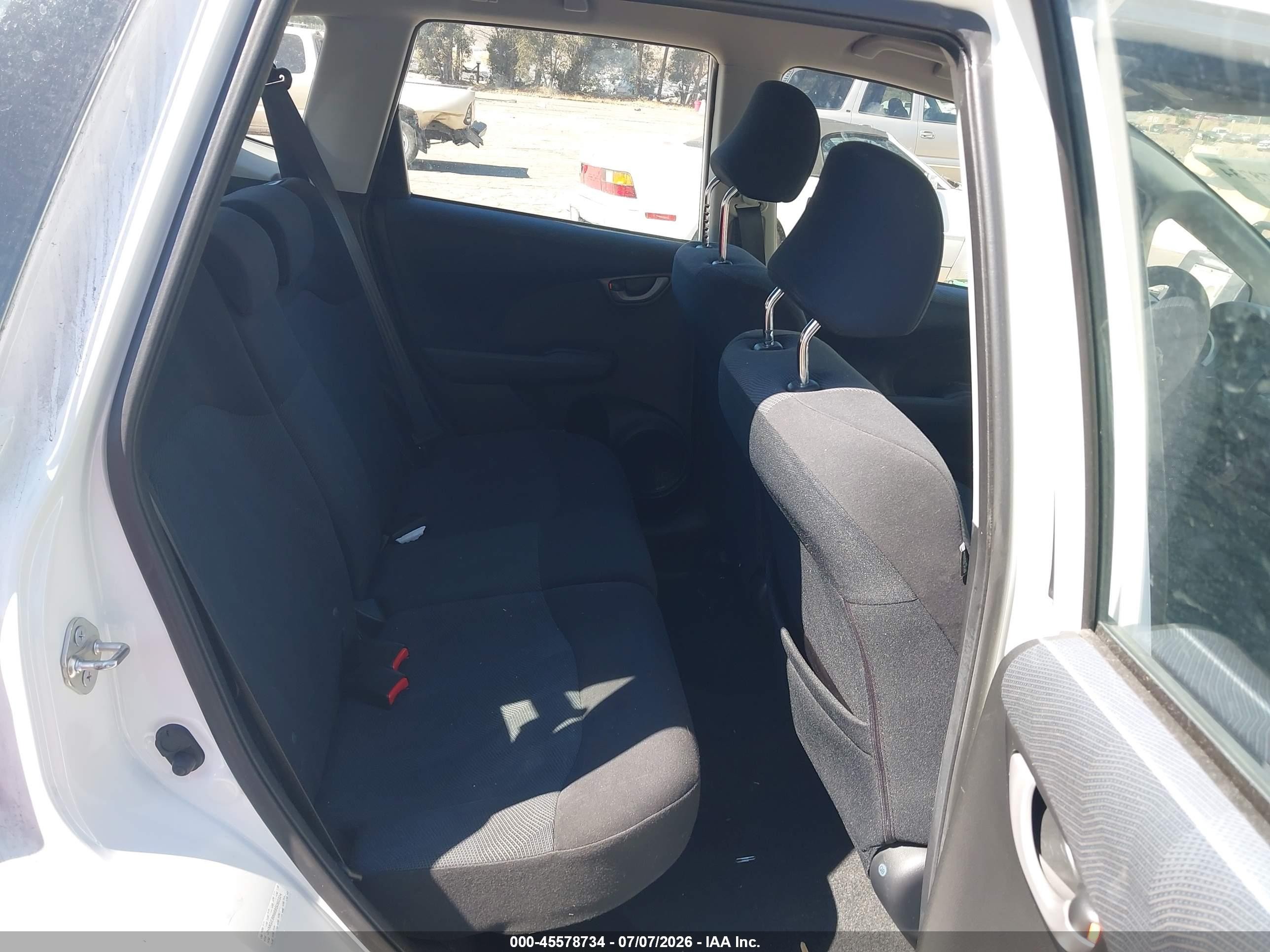 2009 Honda Fit Sport White vin: JHMGE88669S060324