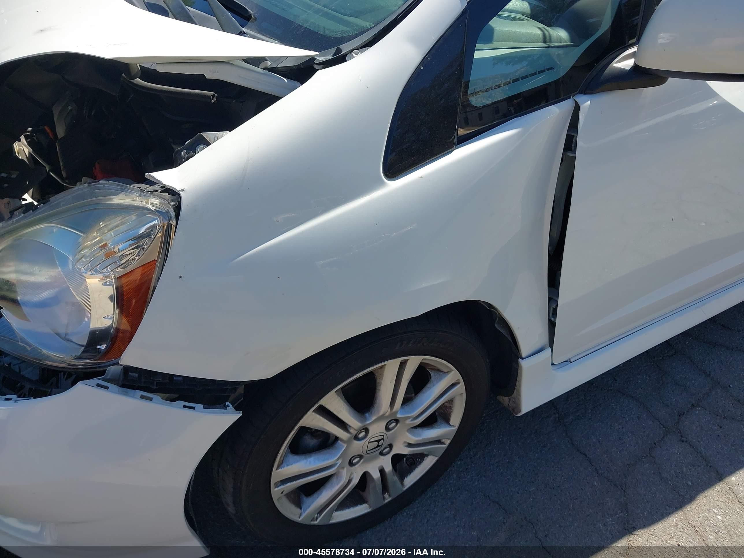 2009 Honda Fit Sport White vin: JHMGE88669S060324