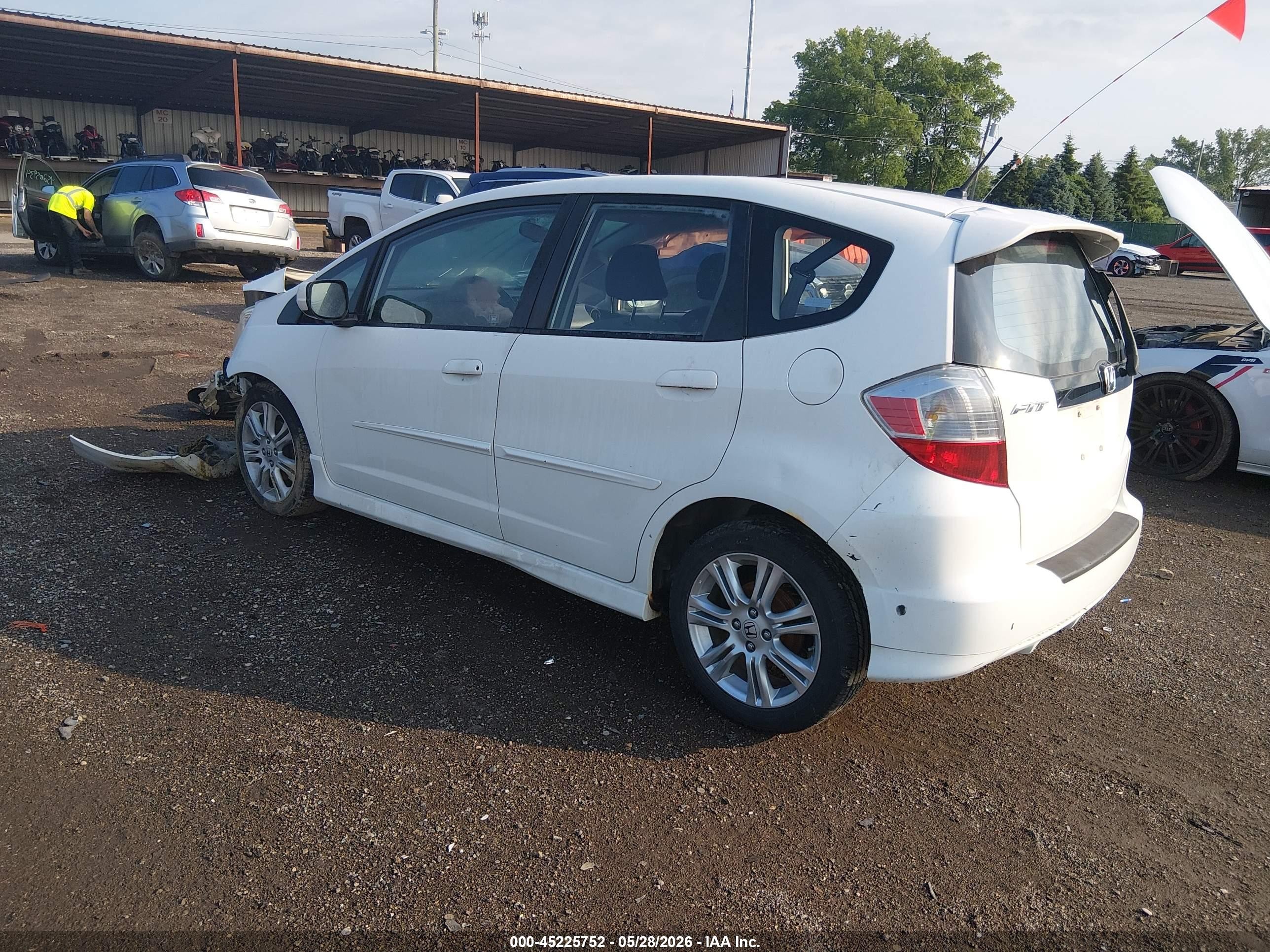 2009 Honda Fit Sport Белый vin: JHMGE88669S062705