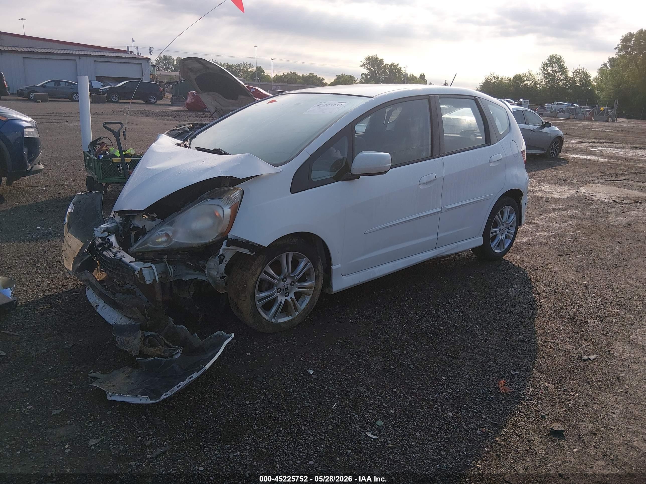2009 Honda Fit Sport Белый vin: JHMGE88669S062705