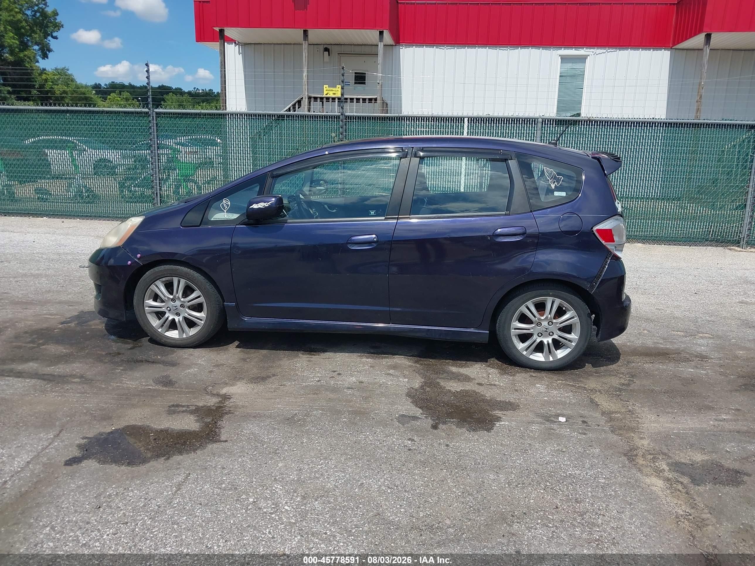 2009 Honda Fit Sport Purple vin: JHMGE88669S073638