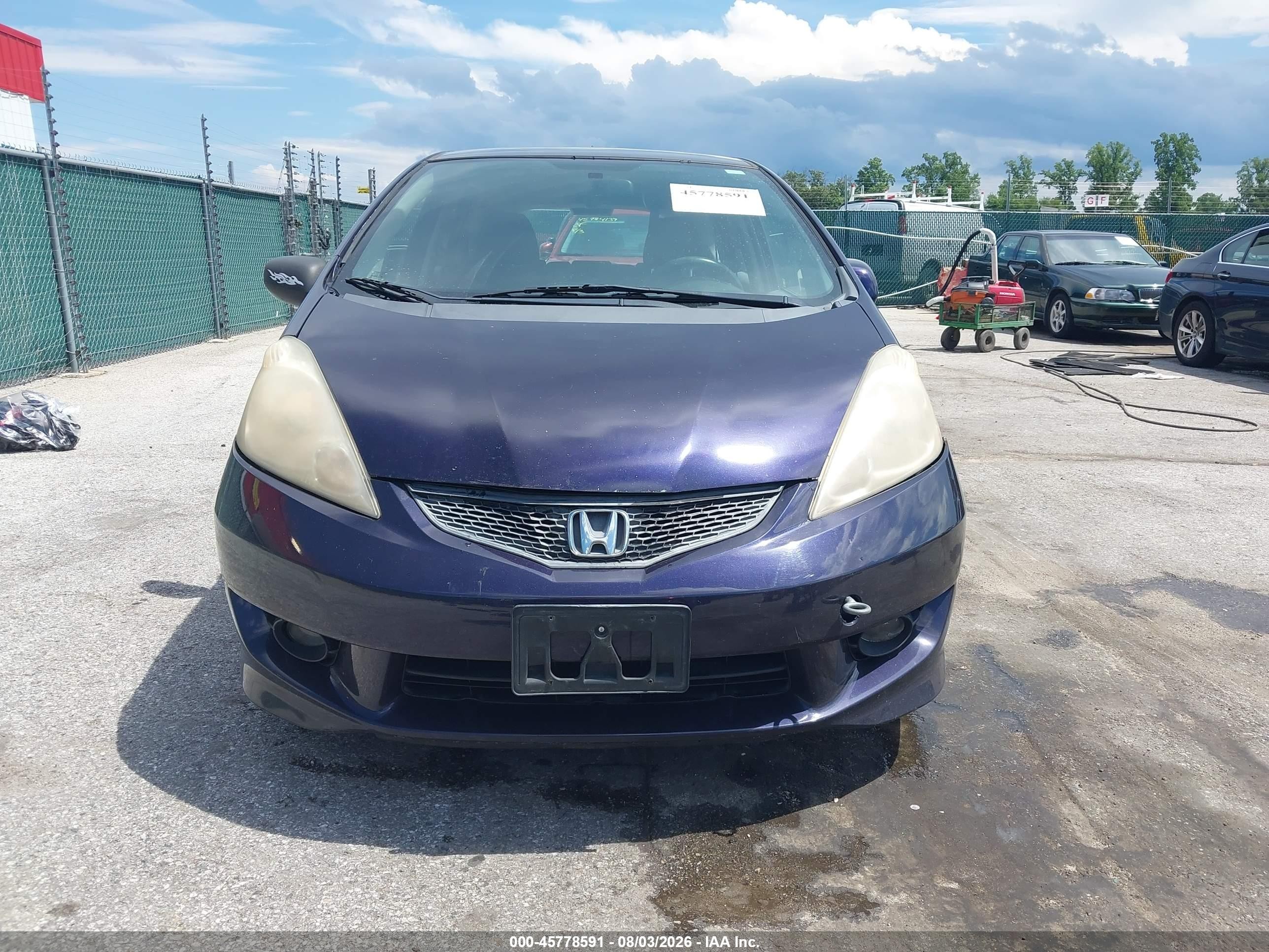 2009 Honda Fit Sport Purple vin: JHMGE88669S073638