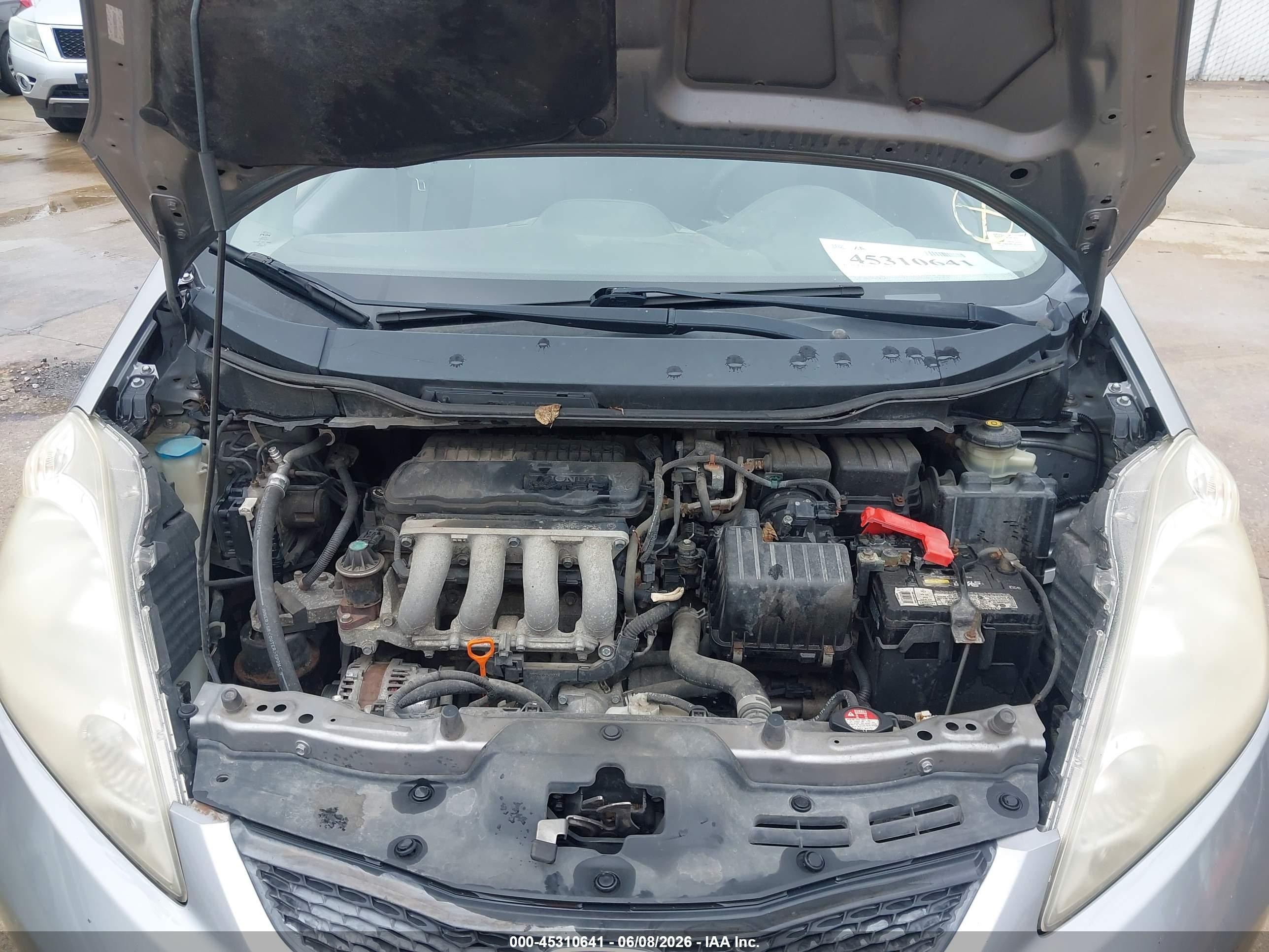 2009 Honda Fit Sport Silver vin: JHMGE88679S030085