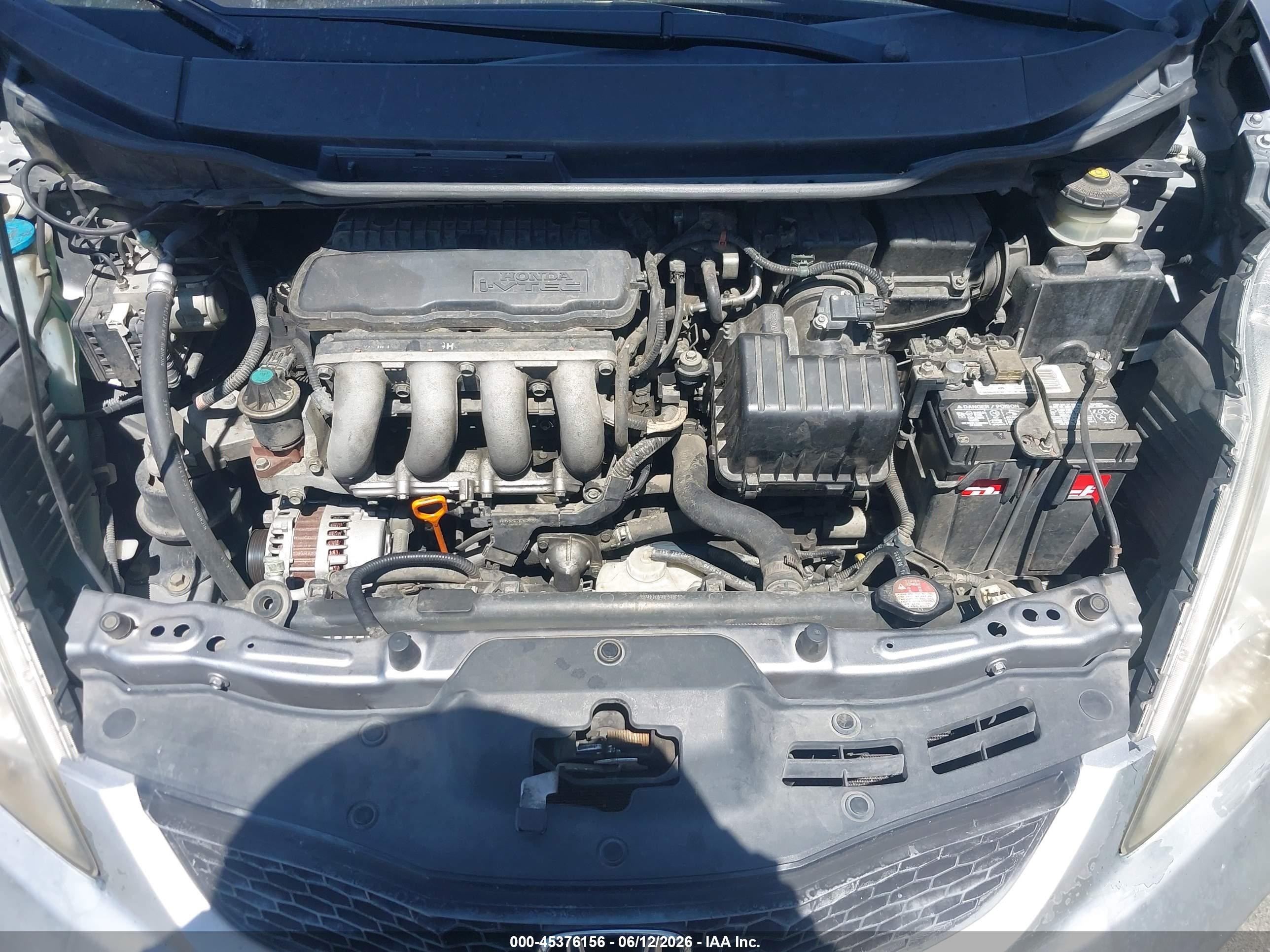 2009 Honda Fit Sport Silver vin: JHMGE886X9S020599