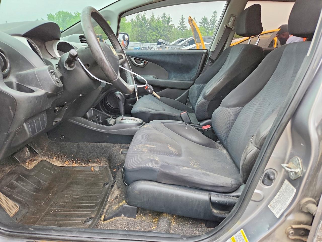 2009 Honda Fit Серый vin: JHMGE88889S803292