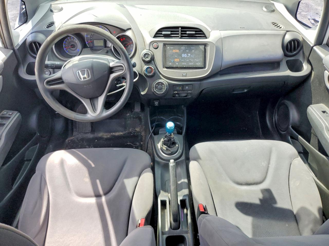 2010 Honda Fit White vin: JHMGE8G29AS000041