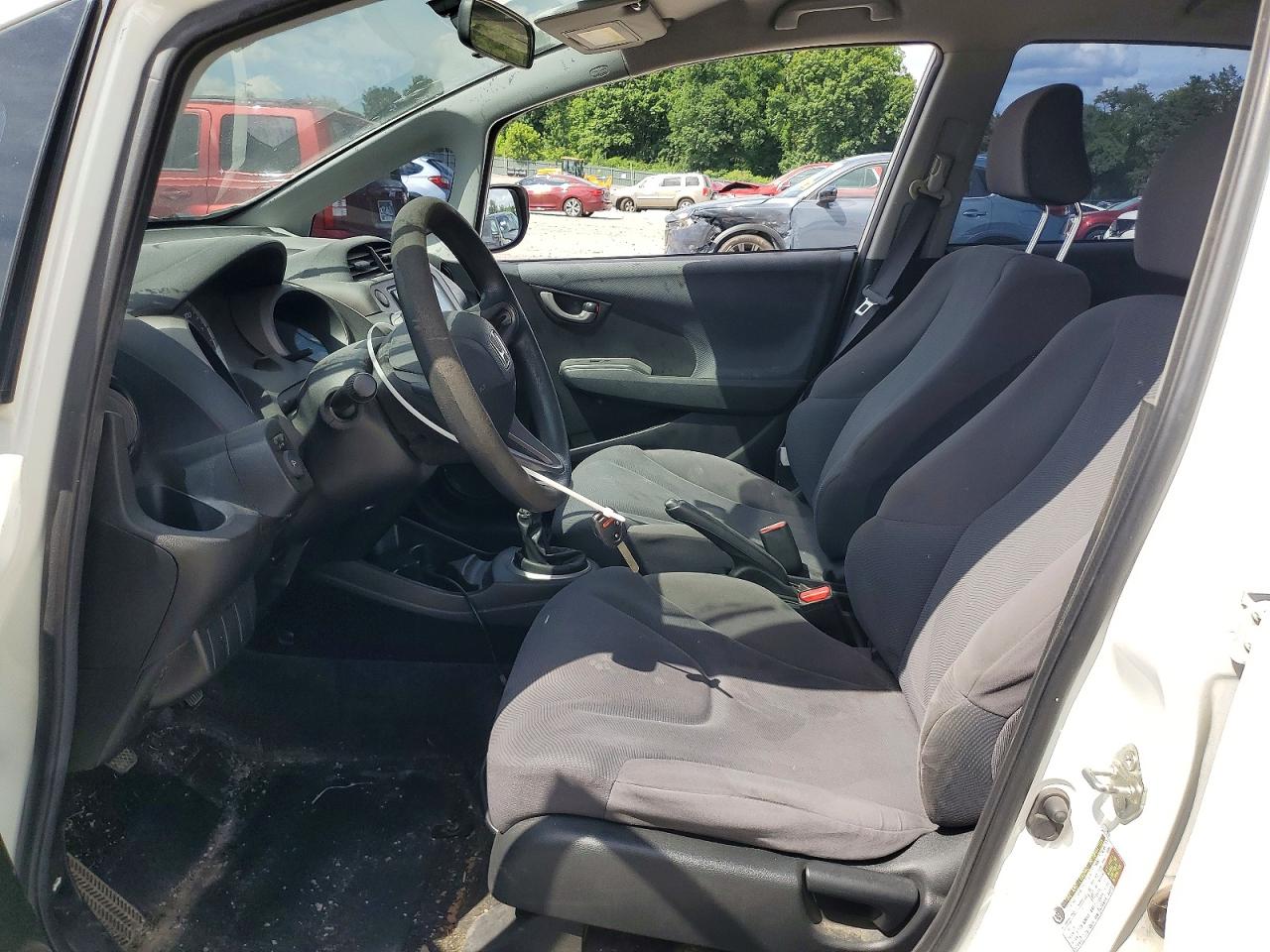 2010 Honda Fit White vin: JHMGE8G29AS000041