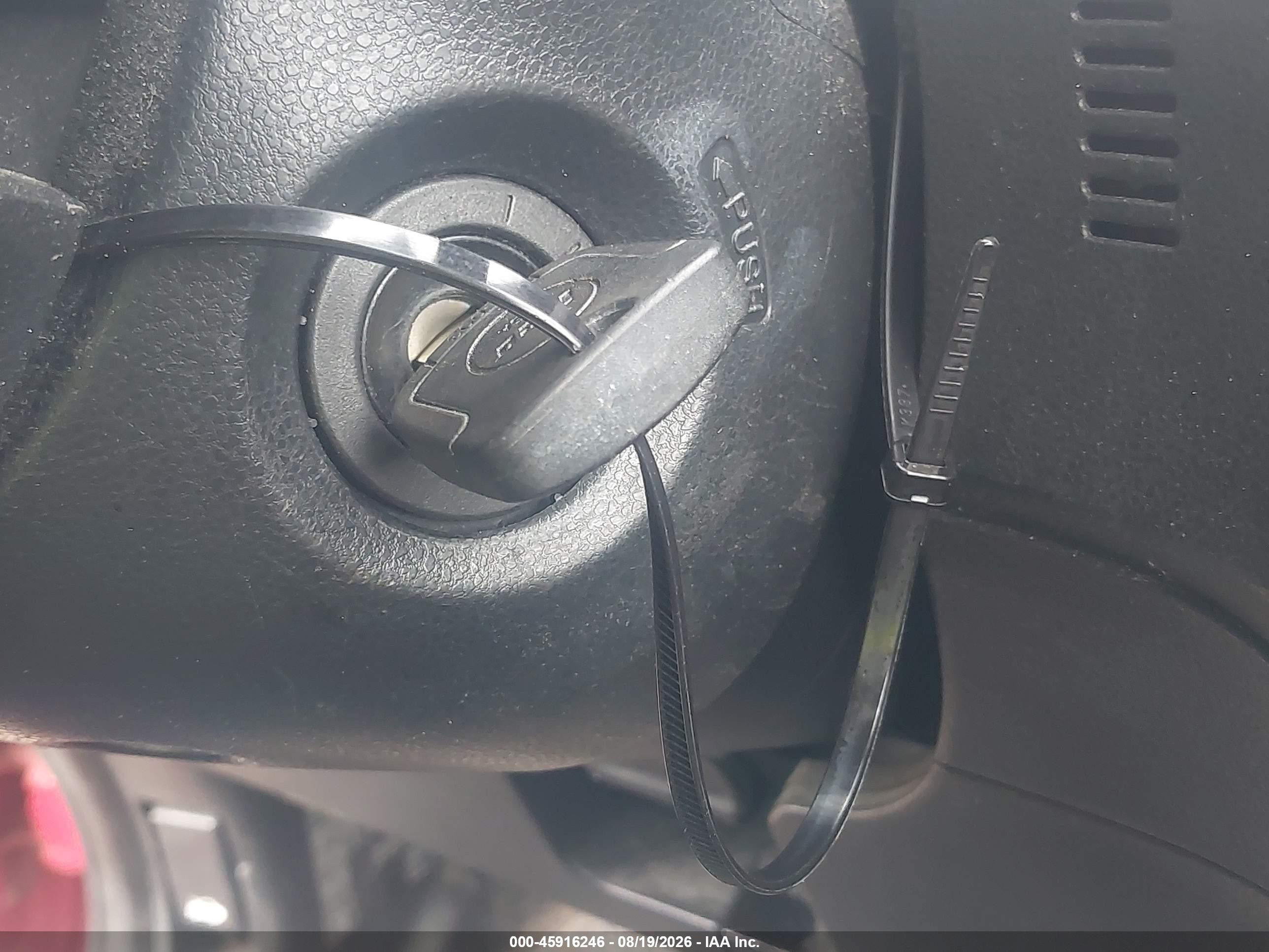 2010 Honda Fit   Red vin: JHMGE8G29AS002680