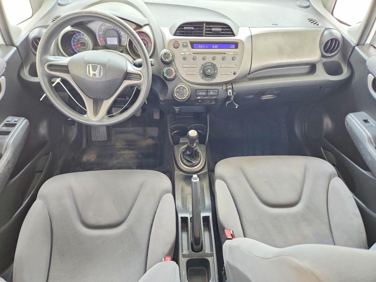 2010 Honda Fit Белый vin: JHMGE8G29AS005711