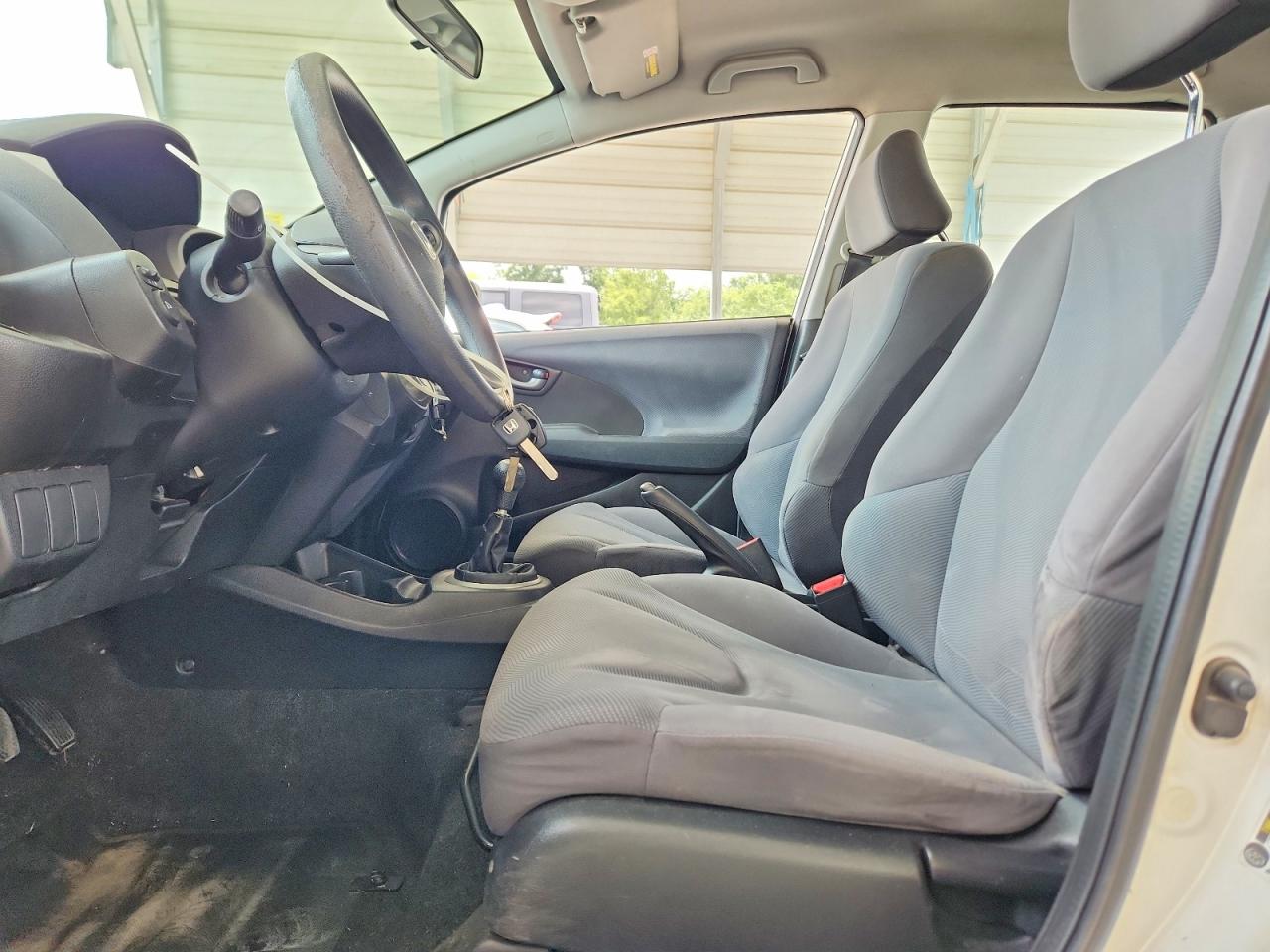 2010 Honda Fit Белый vin: JHMGE8G29AS005711